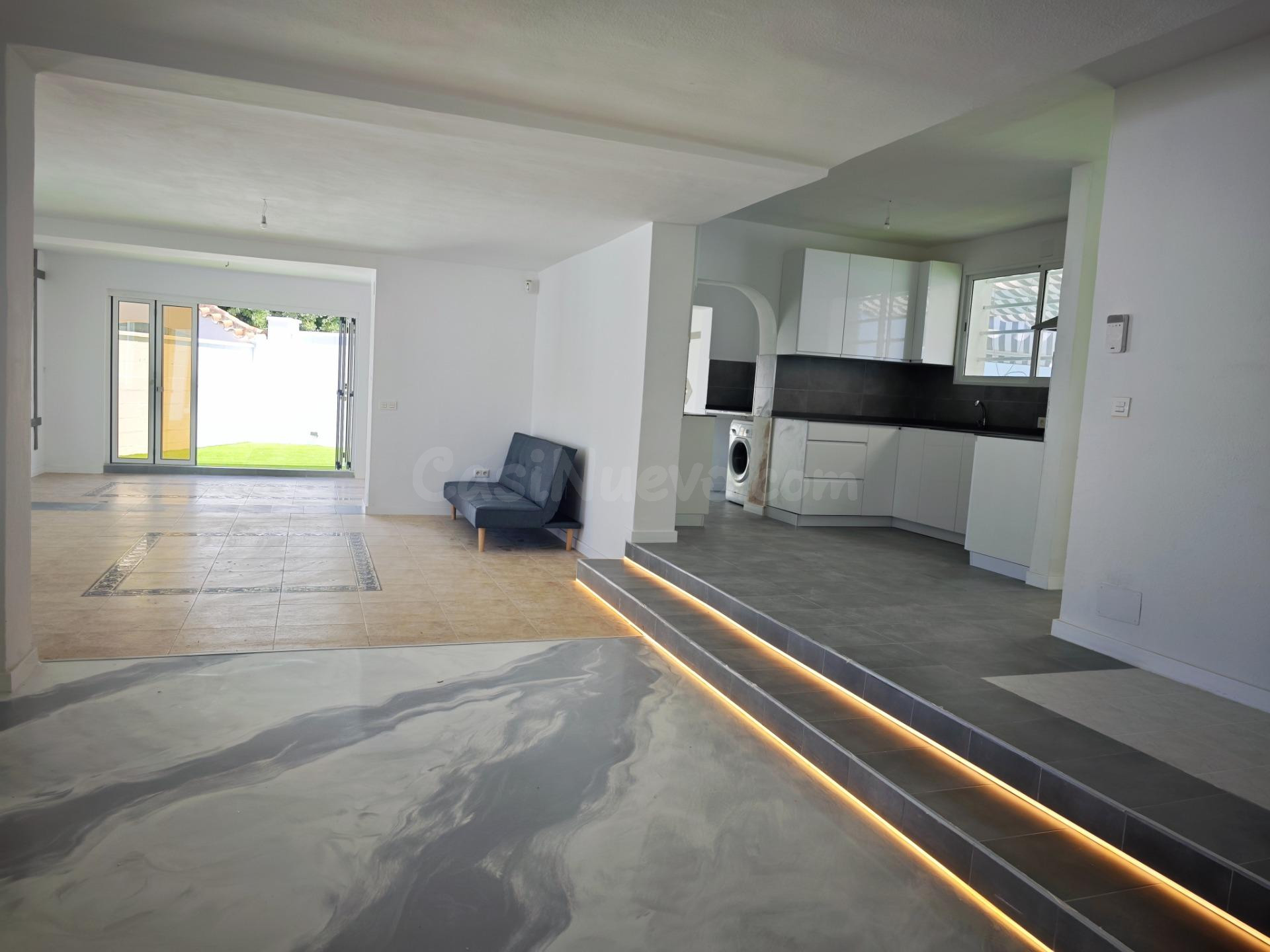 Villa en Torreblanca urbanización con piscina de una sola pl - foto 3