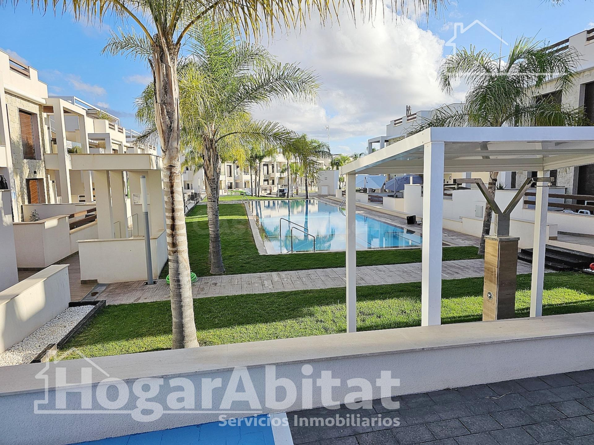 MAGINFICA RESIDENCIAL CON 2 TERRAZAS, GARAJE Y PISCINA