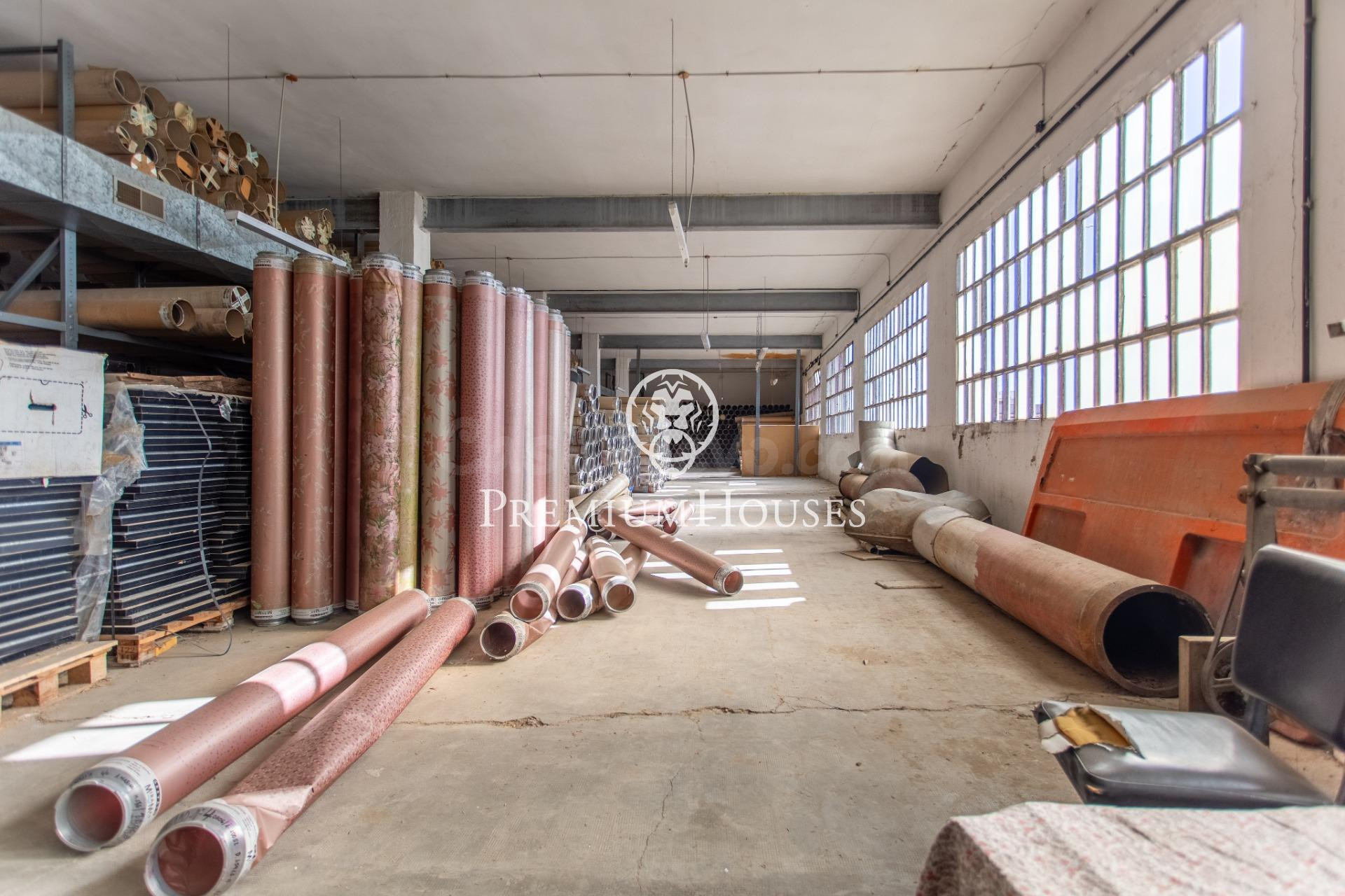Venta de terreno urbano con nave industrial de 1.099m2 - foto 3