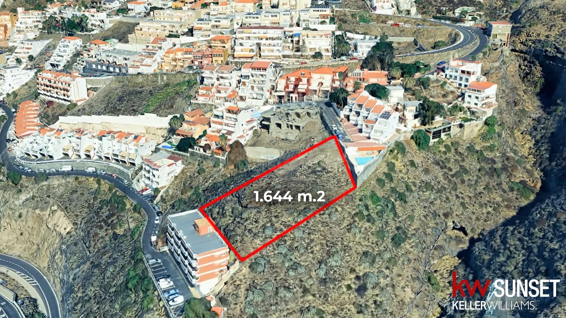 TERRENO URBANO (CON PROYECTO Y LICENCIA) EN TABAIBA Y GRAN P