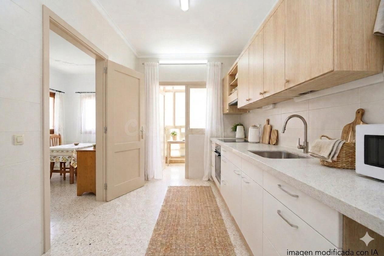 Espacio, luz y calma en un piso de tres habitaciones en El T - foto 5