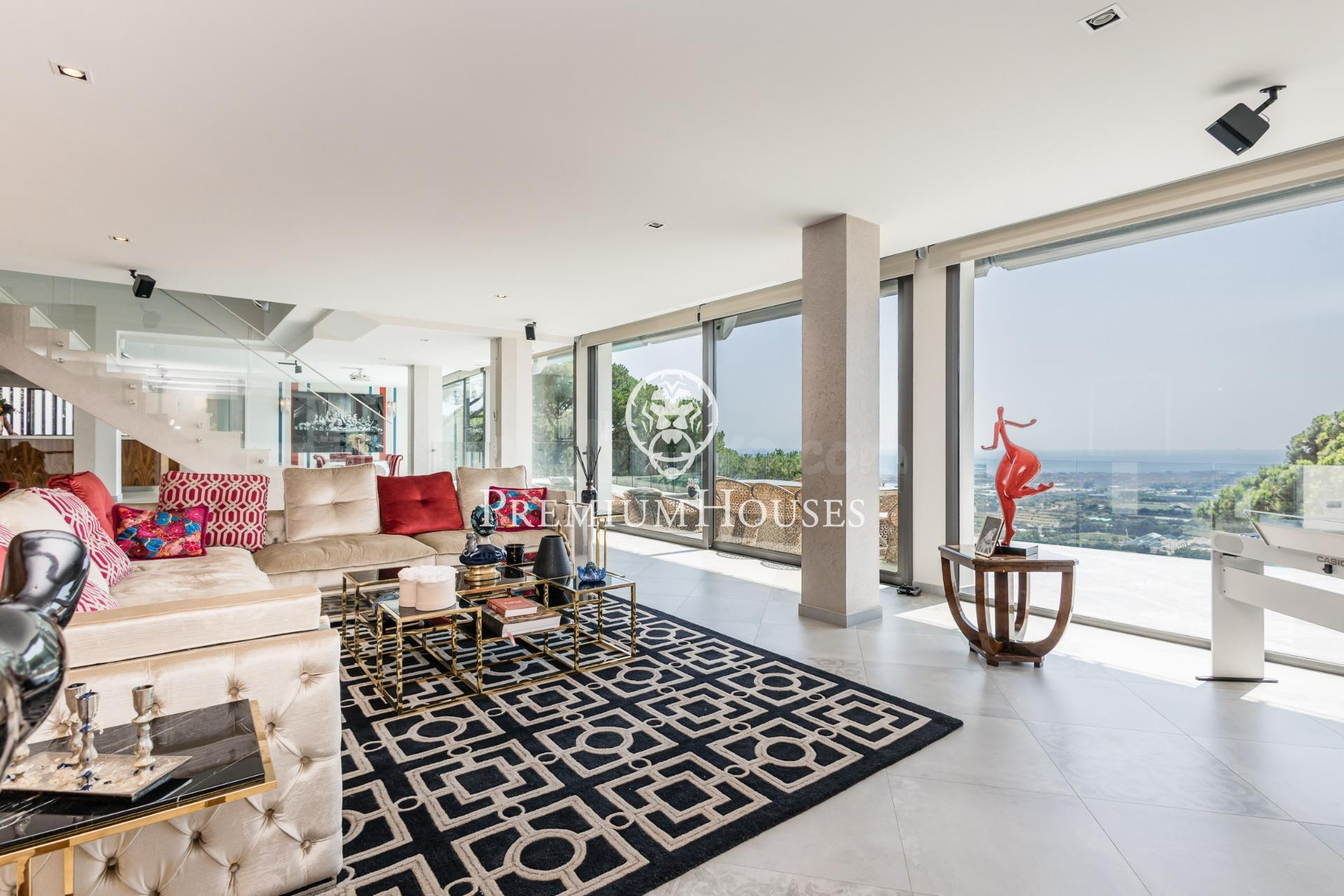 Casa en venta en Cabrils. Espectaculares vistas al mar. - foto 4
