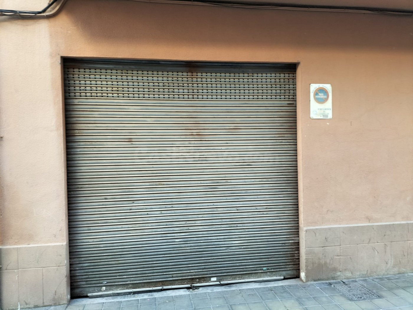 local,tienes luz y agua,y CON VADO ACTIVO,no lo dudes y visi - foto 2