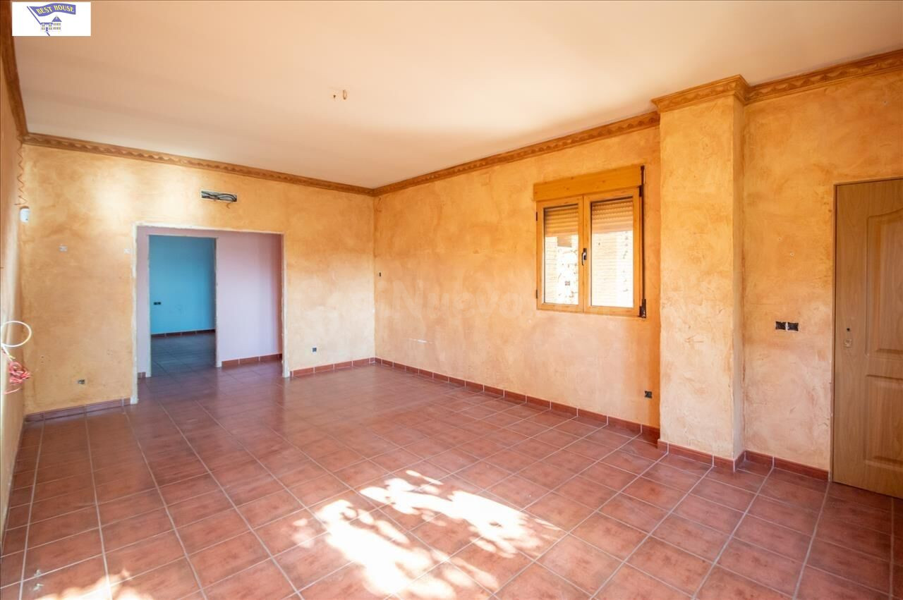 AMPLIA VIVIENDA EN ALCARAZ - foto 3