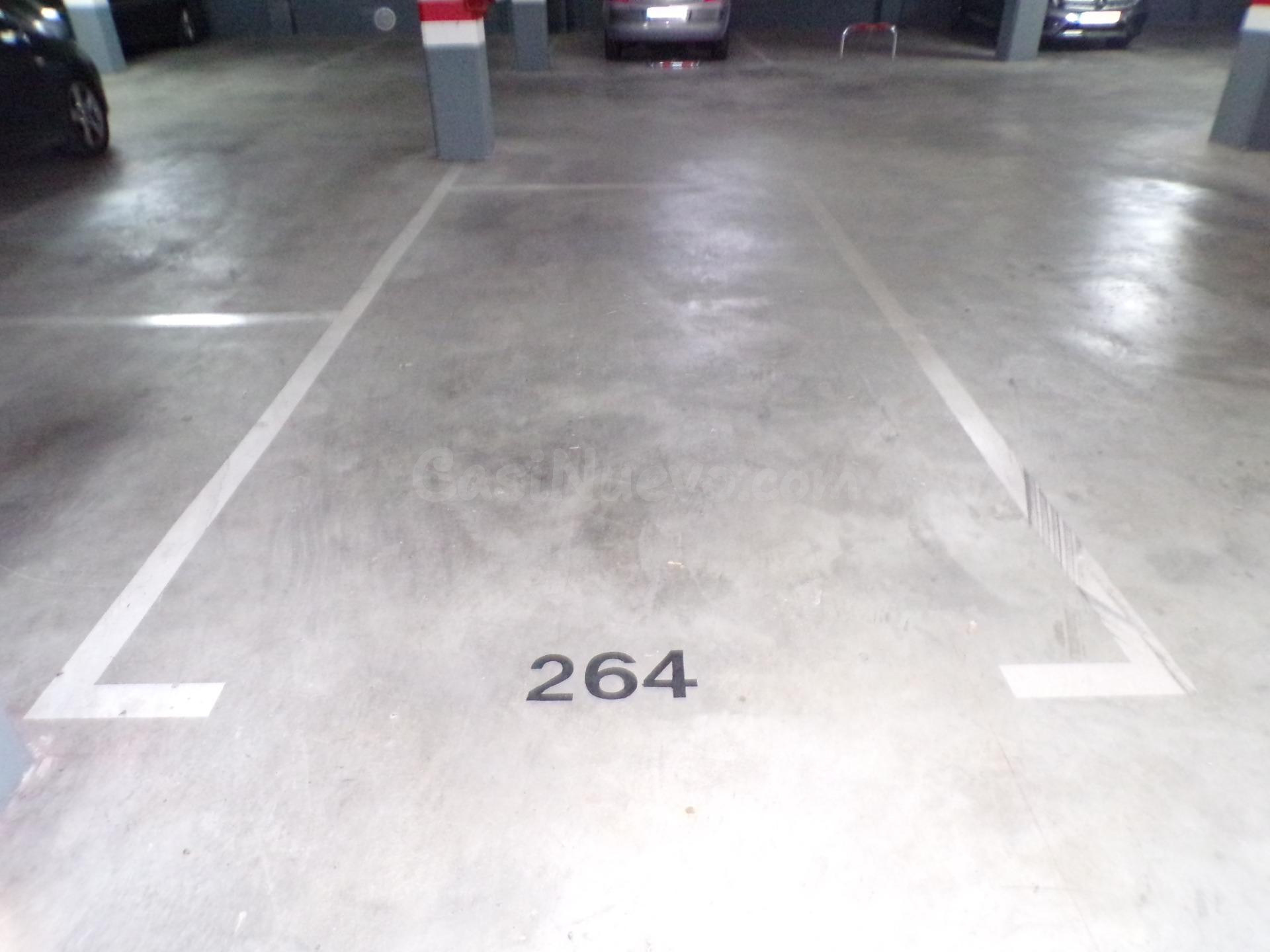 DOS LOCALES COMERCIALES+DOS PLAZAS DE PARKING - foto 5