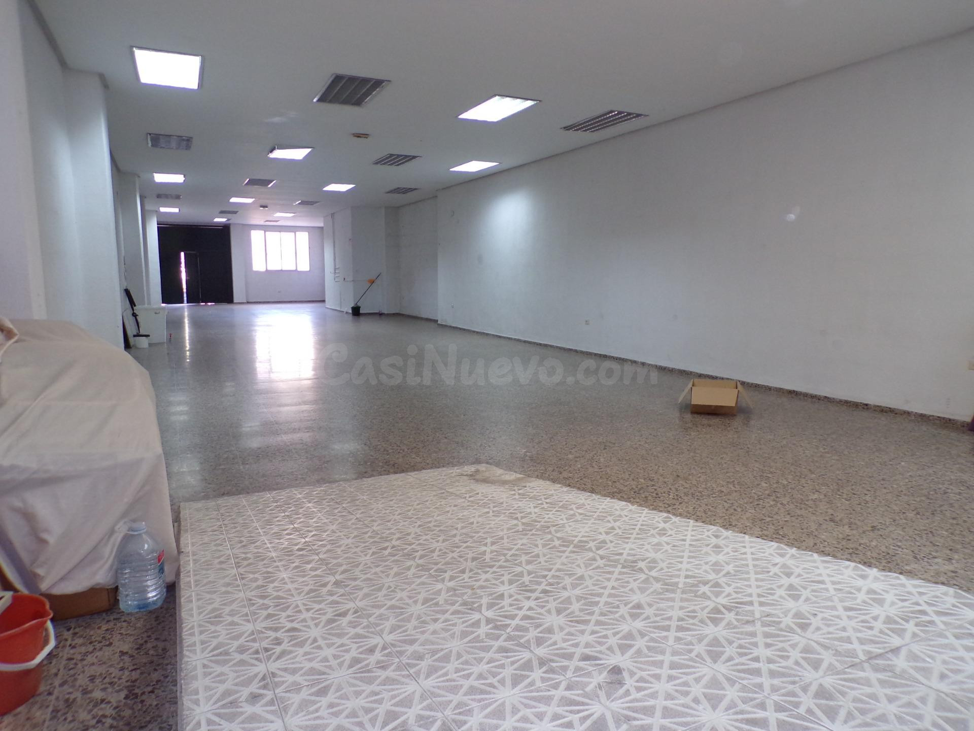 LOCAL COMERCIAL EN CASTELLÓN - foto 2