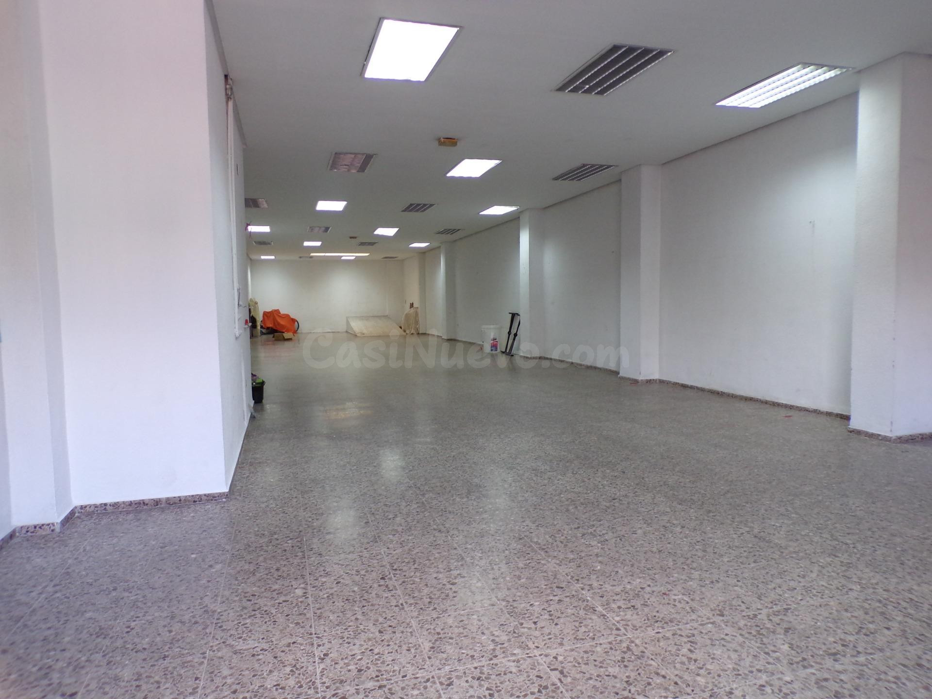 LOCAL COMERCIAL EN CASTELLÓN - foto 3
