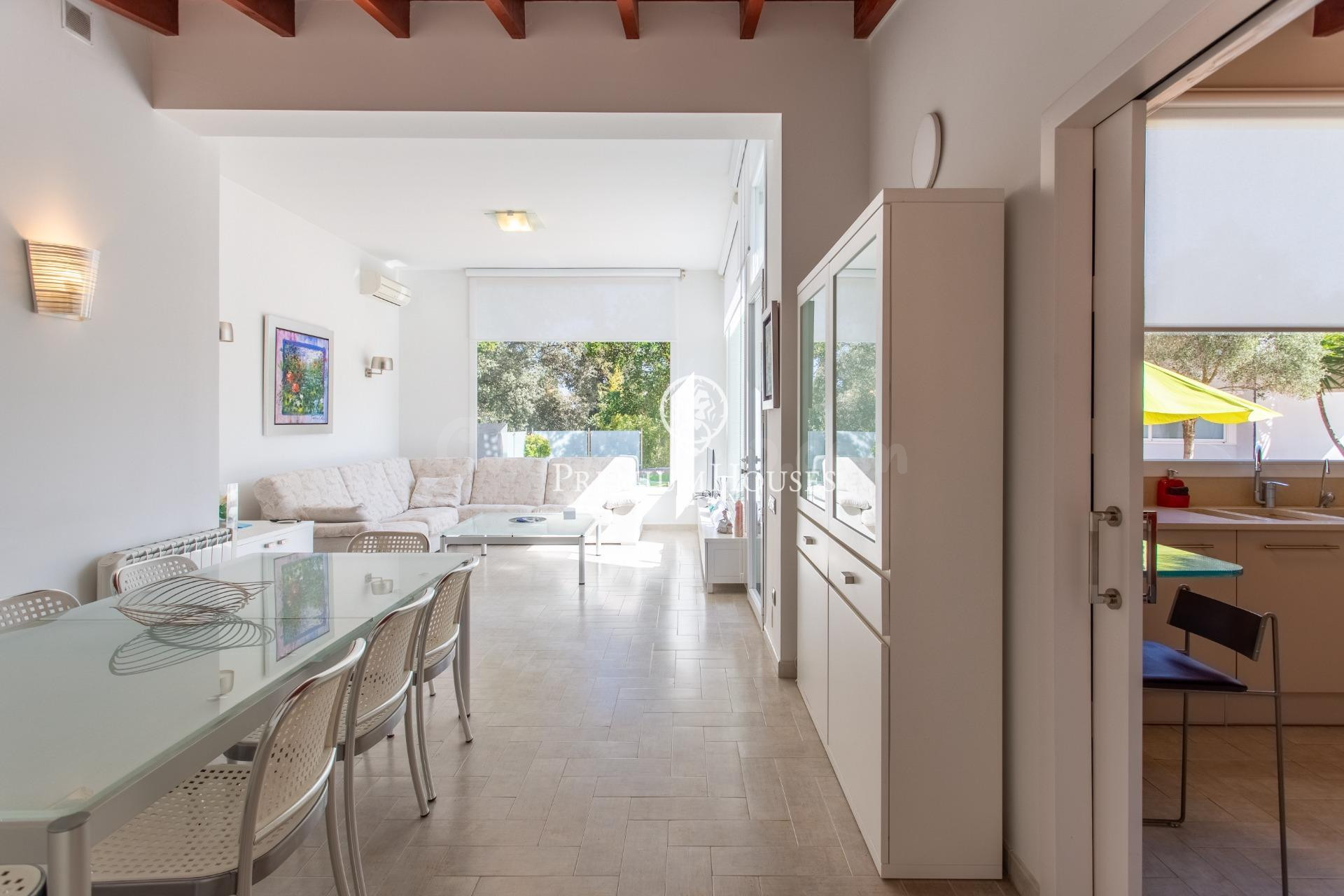 Exclusiva casa en una planta con piscina y gran privacidad e - foto 5