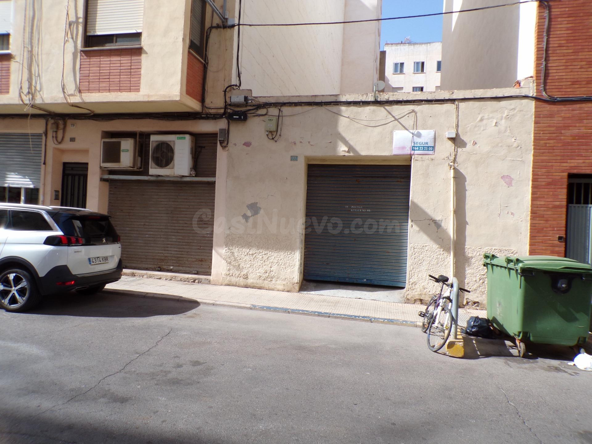 Local en av.barcelona,diafano,