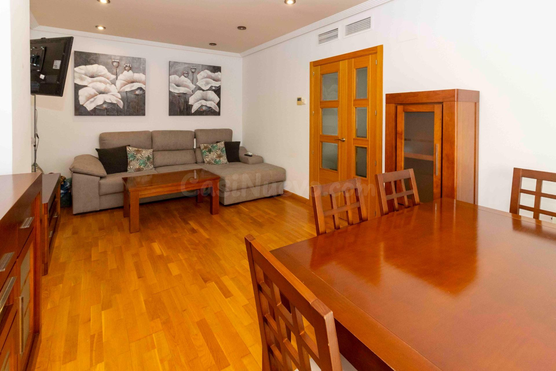 OPORTUNIDAD ÚNICA: Piso SEMINUEVO con 4 DORMITORIOS y  CALIDADES DE LUJO junto al Nuevo Palacio de Justicia de Badajoz