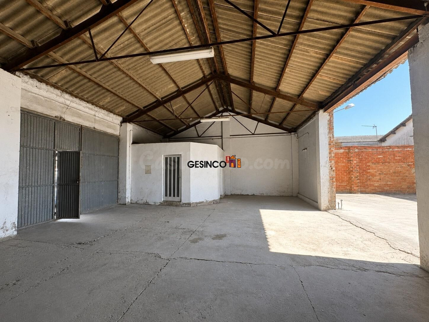 NAVE DIÁFANA CON PATIO EN LA LLOSA DE RANES - foto 4