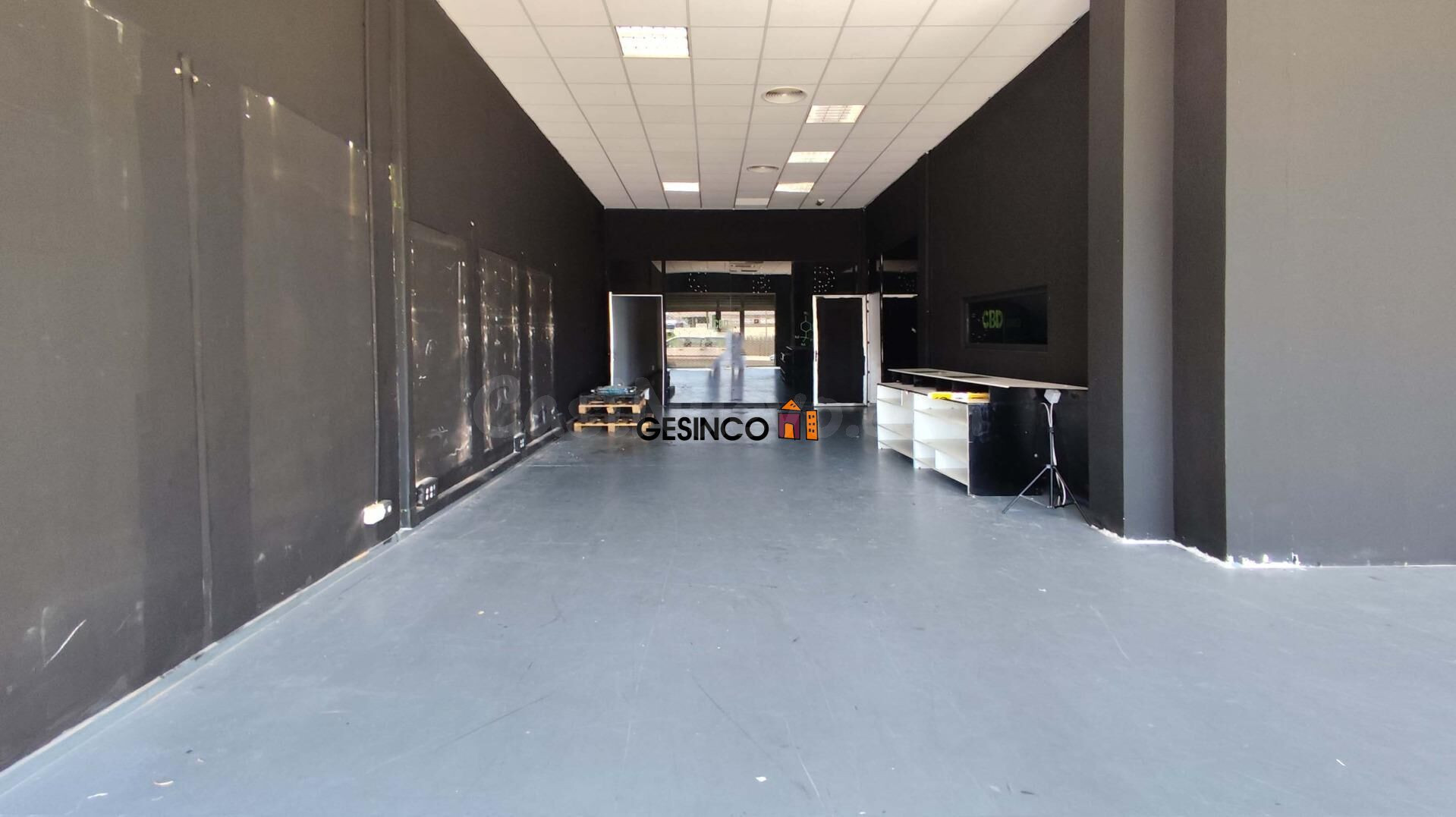 GRAN LOCAL COMERCIAL EN ALQUILER