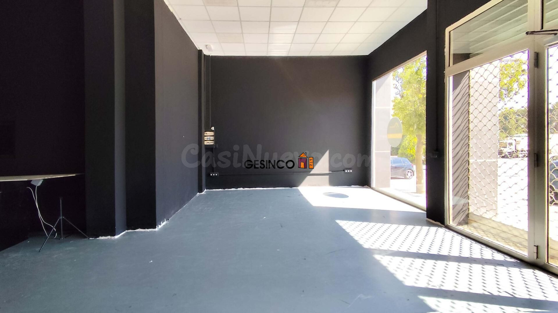 GRAN LOCAL COMERCIAL EN ALQUILER - foto 2