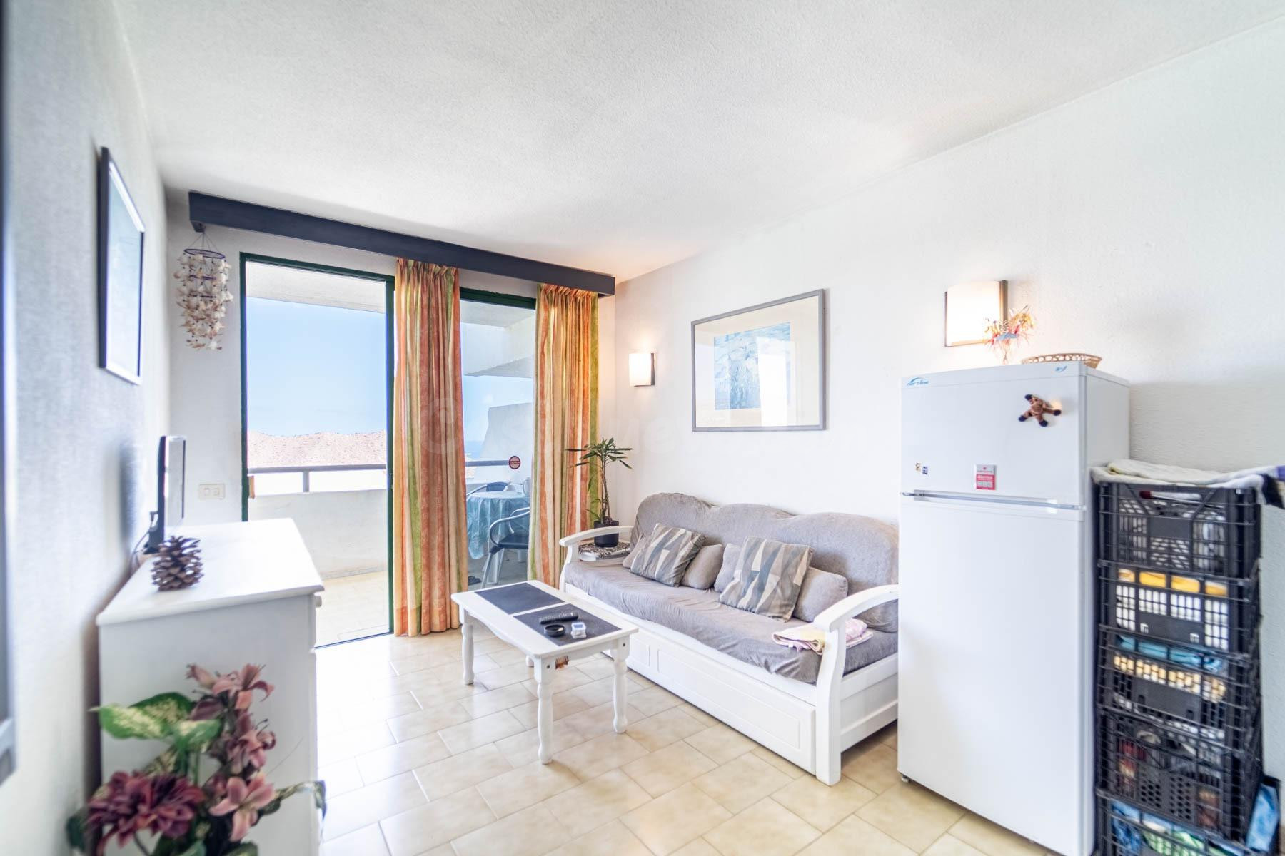 Luminoso apartamento con vistas al mar y amplia terraza - foto 2