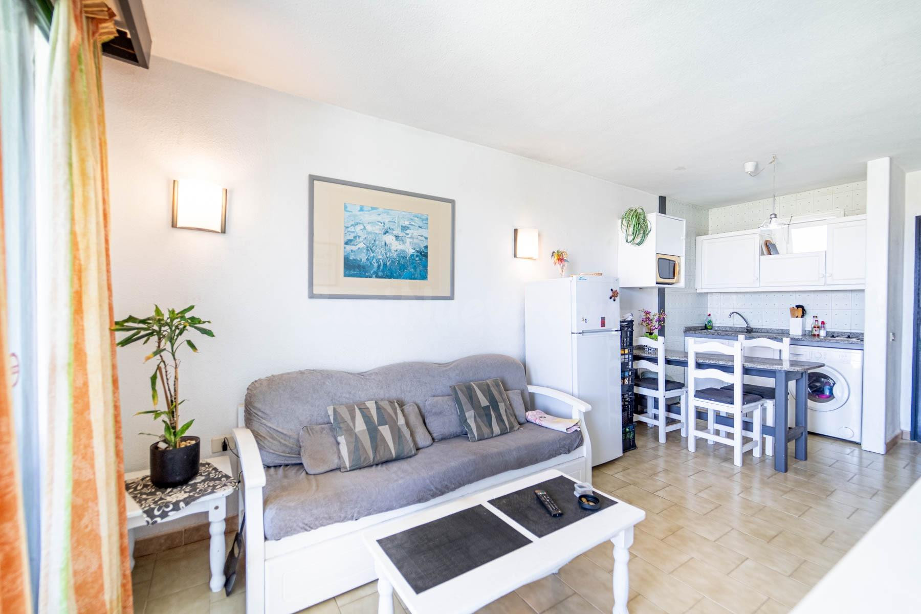 Luminoso apartamento con vistas al mar y amplia terraza - foto 3