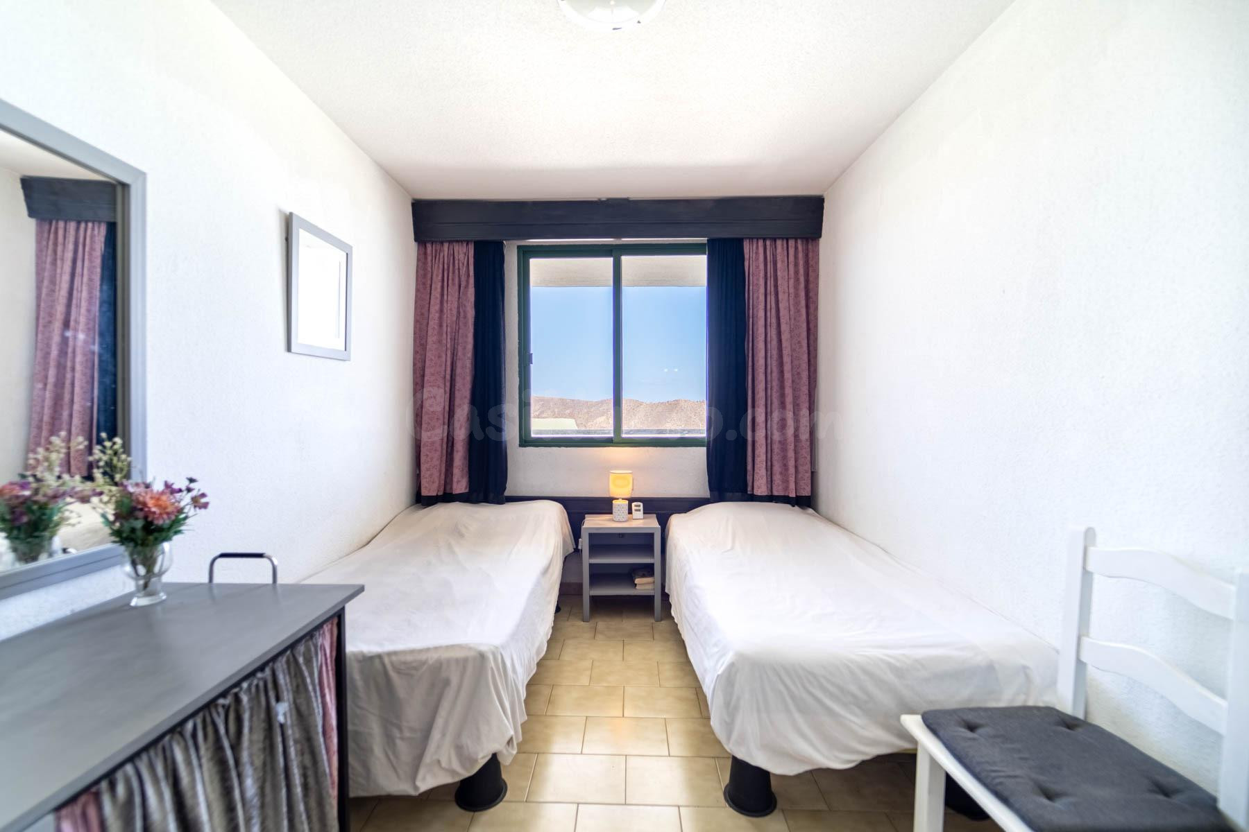 Luminoso apartamento con vistas al mar y amplia terraza - foto 4