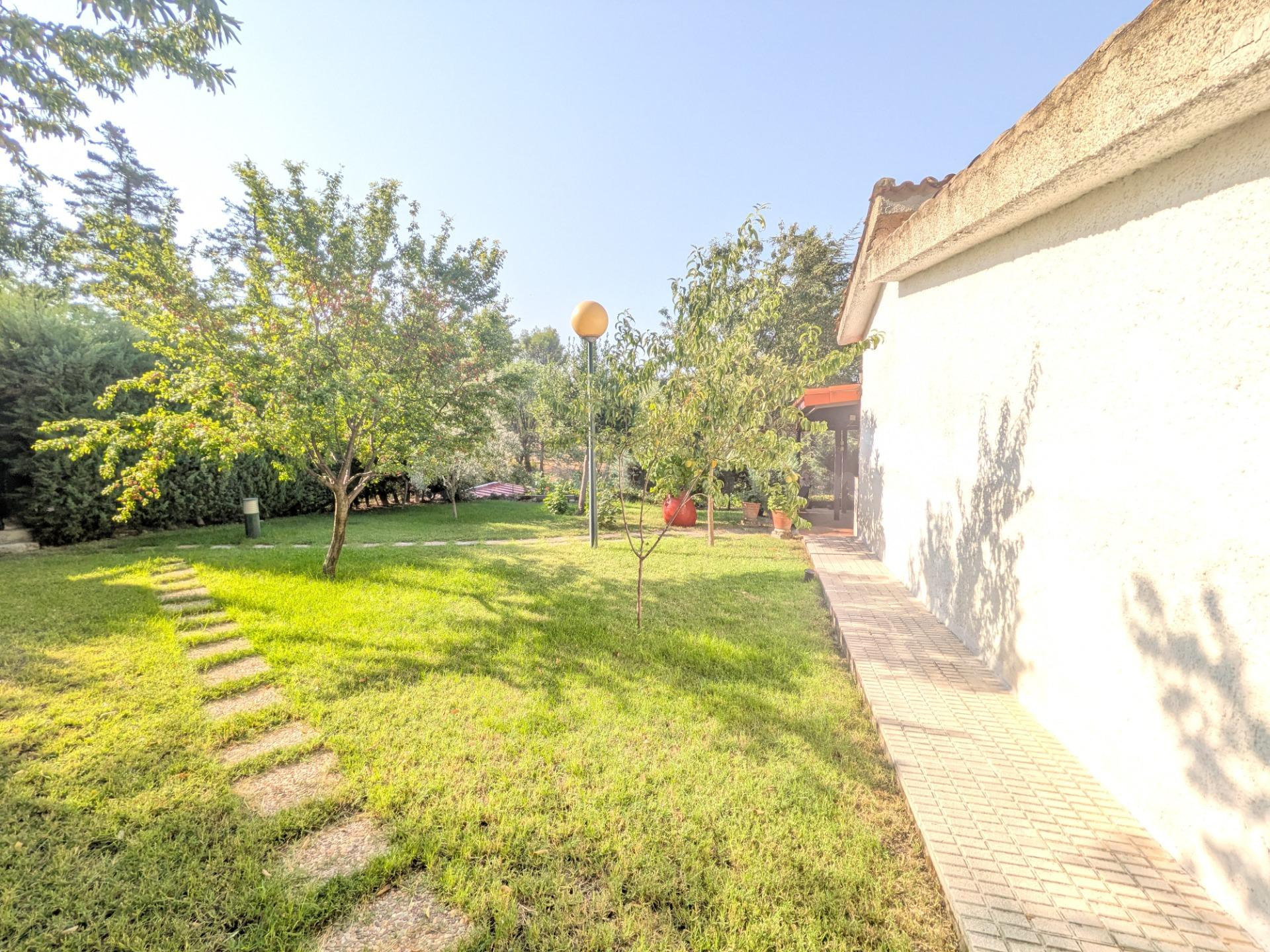 VENTA CHALET PAREADO VILLALBILLA - foto 4