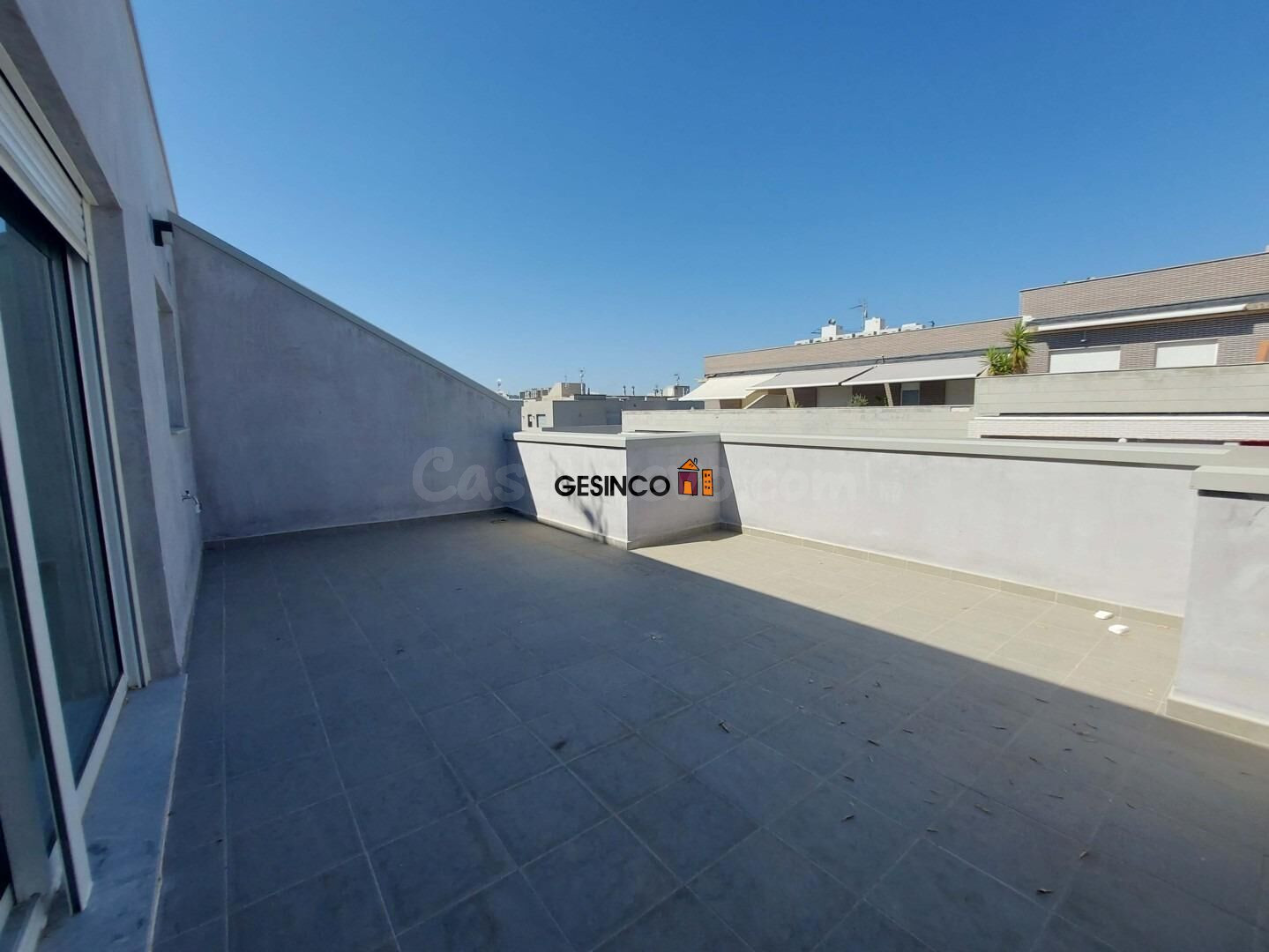 ÁTICO DE OBRA NUEVA CON VISTAS PANORÁMICAS - foto 3