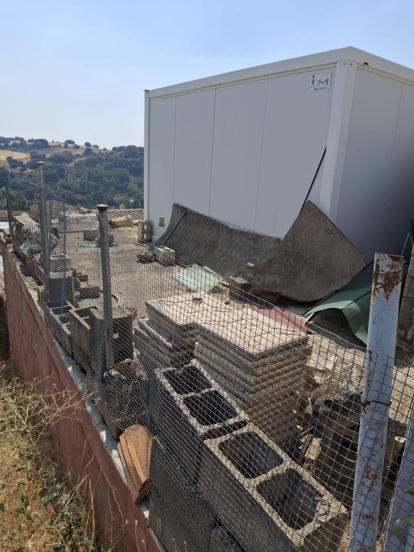 Terreno Urbano con construcción en Escariche - foto 3