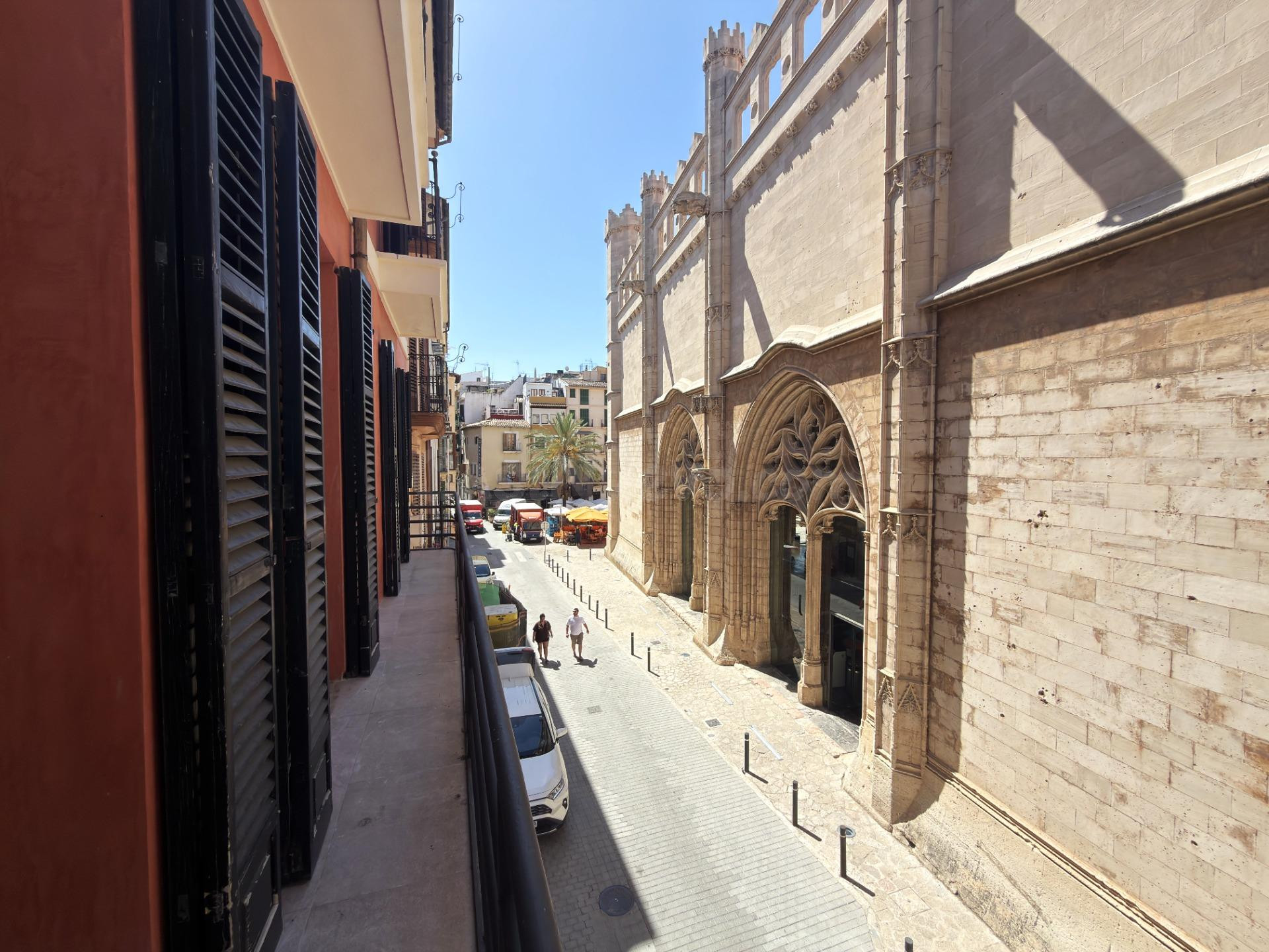 Amplio Apartamento en el Centro de Palma - Ideal para Tu Nue