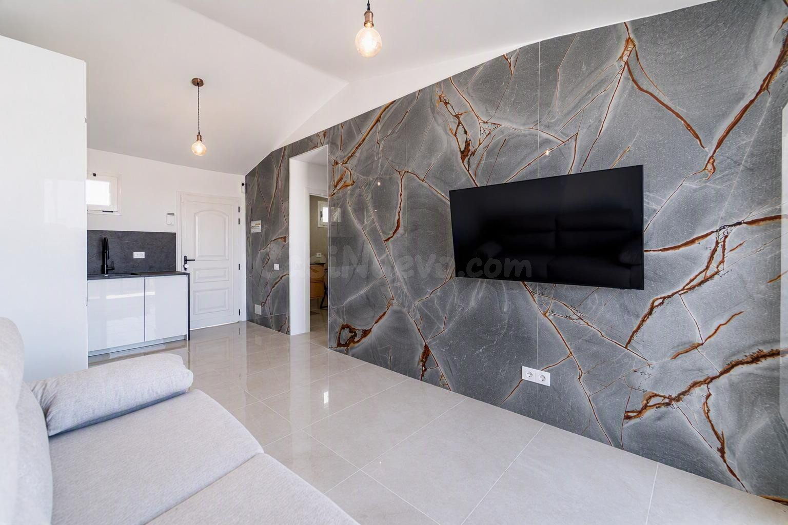 Exclusivo apartamento reformado a estrenar con vistas al mar - foto 2