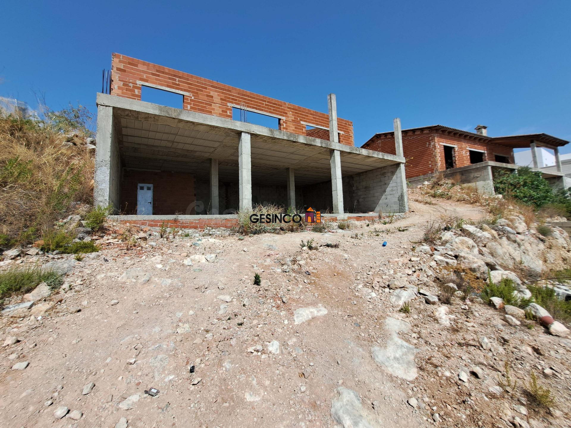 CHALET EN CONSTRUCCIÓN EN URBANIZACIÓN - foto 2