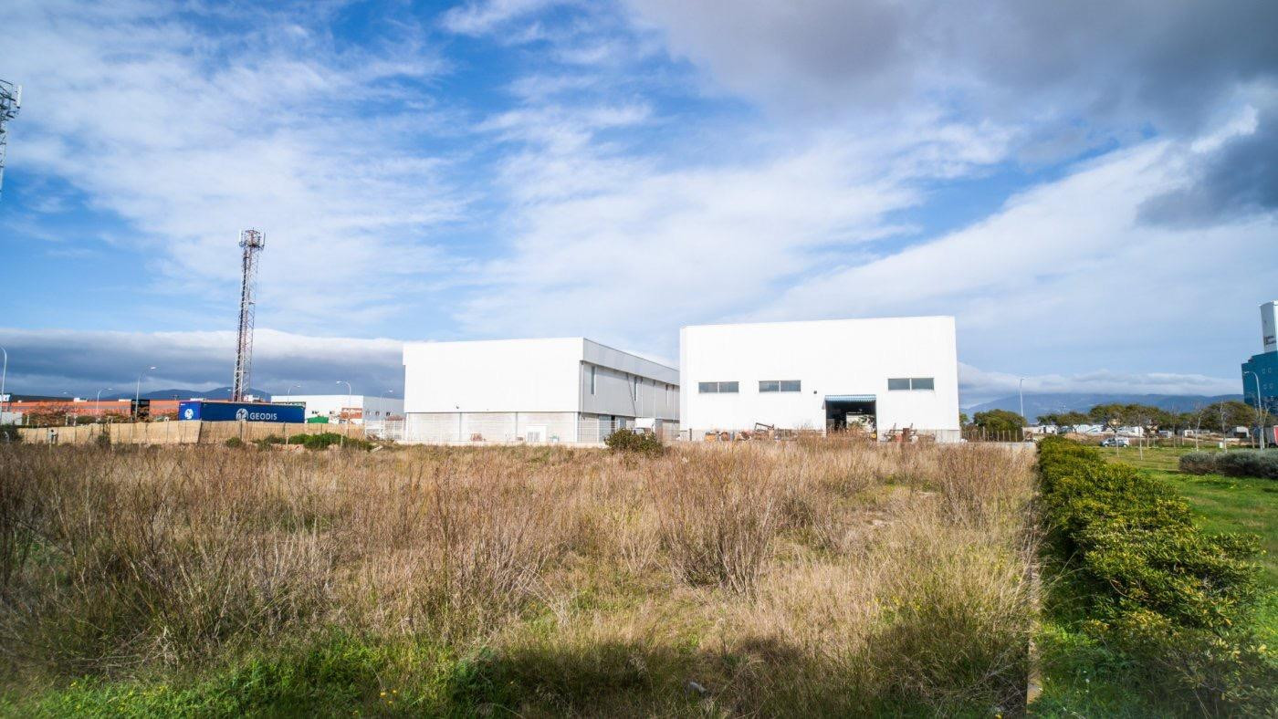 Terreno urbano de 806m2 en Polígono de Son Morro - foto 4