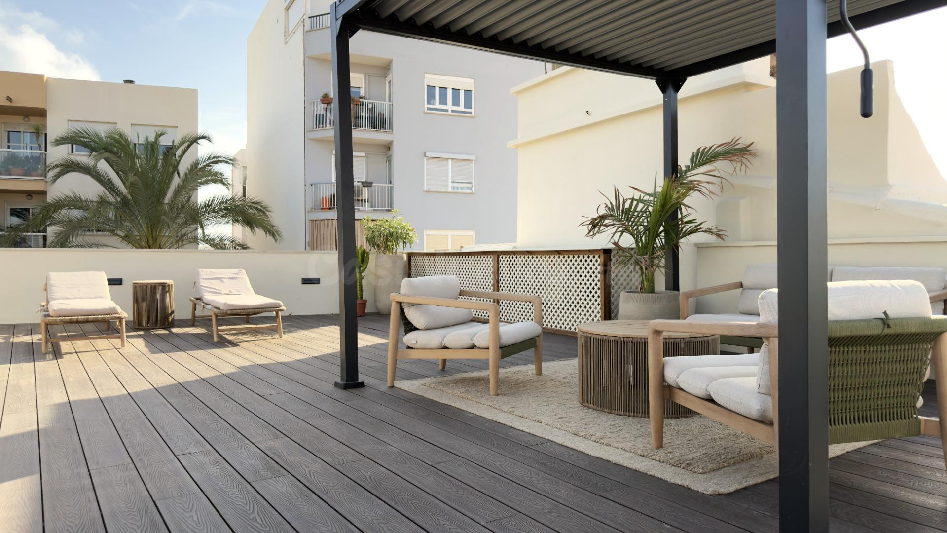Casa independiente de estilo mediterráneo a solo 200 metros 