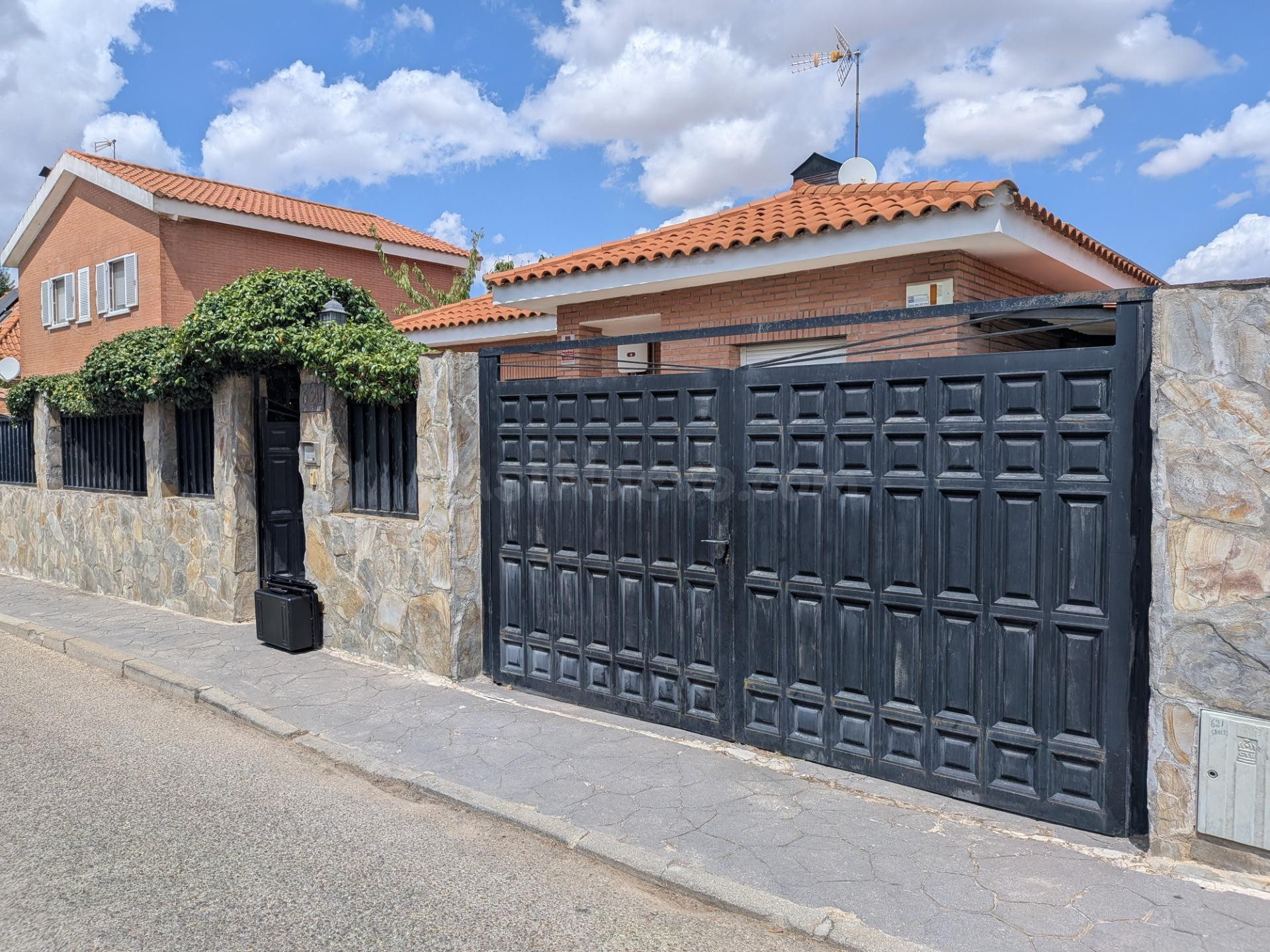 CHALET INDEPENDIENTE EN PIOZ