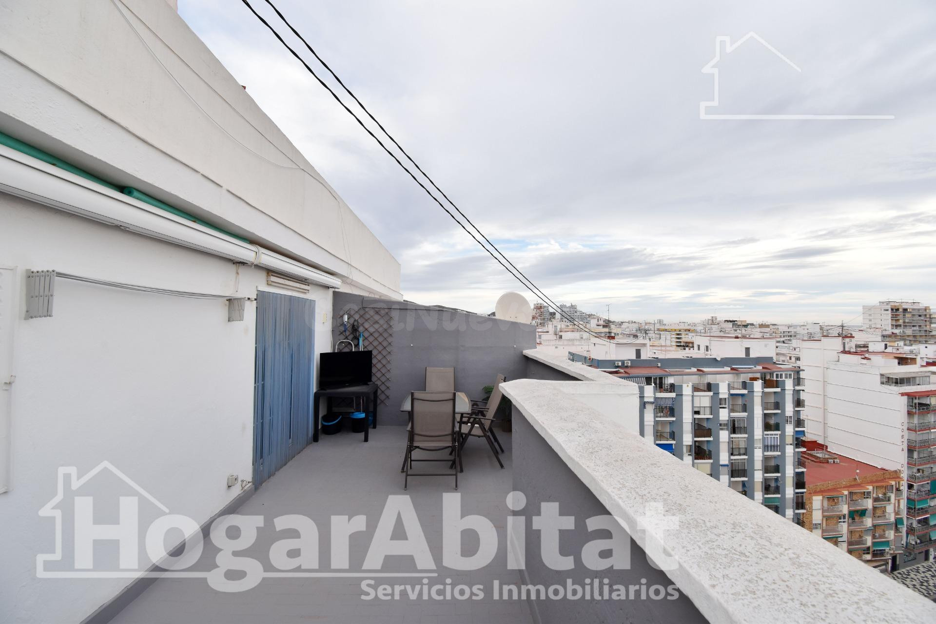 ¡CERCA DEL MAR CON VISTAS A LA MONTAÑA! ÁTICO ESQUINERO CON  - foto 2