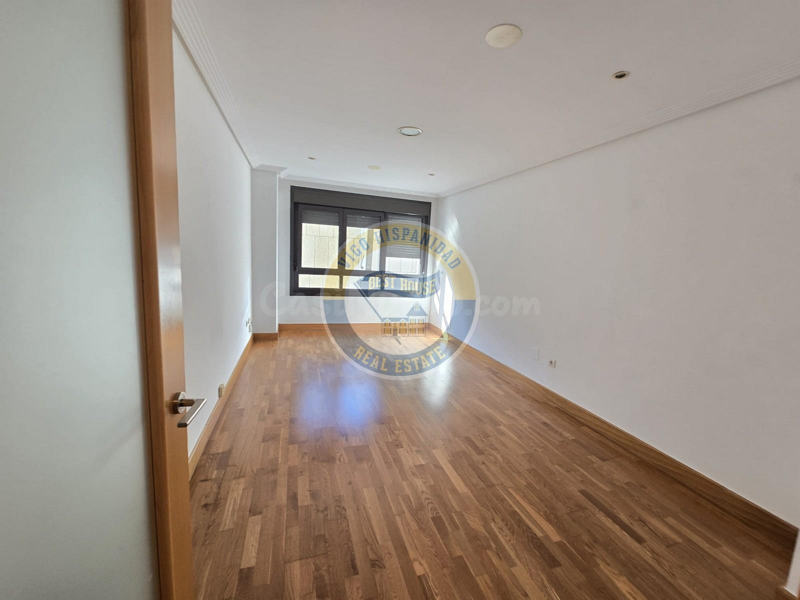 APARTAMENTO SEMINUEVO DE DOS DORMITORIOS CON GARAJE Y BODEGA - foto 3