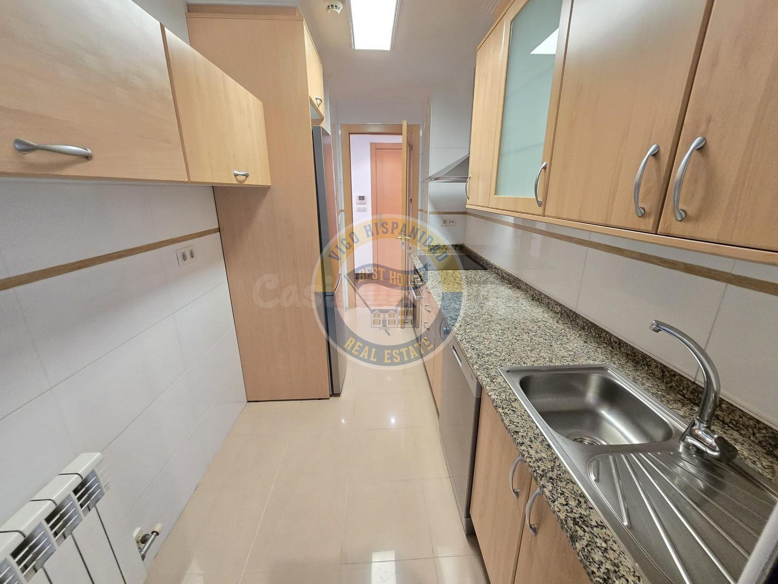 APARTAMENTO SEMINUEVO DE DOS DORMITORIOS CON GARAJE Y BODEGA - foto 4