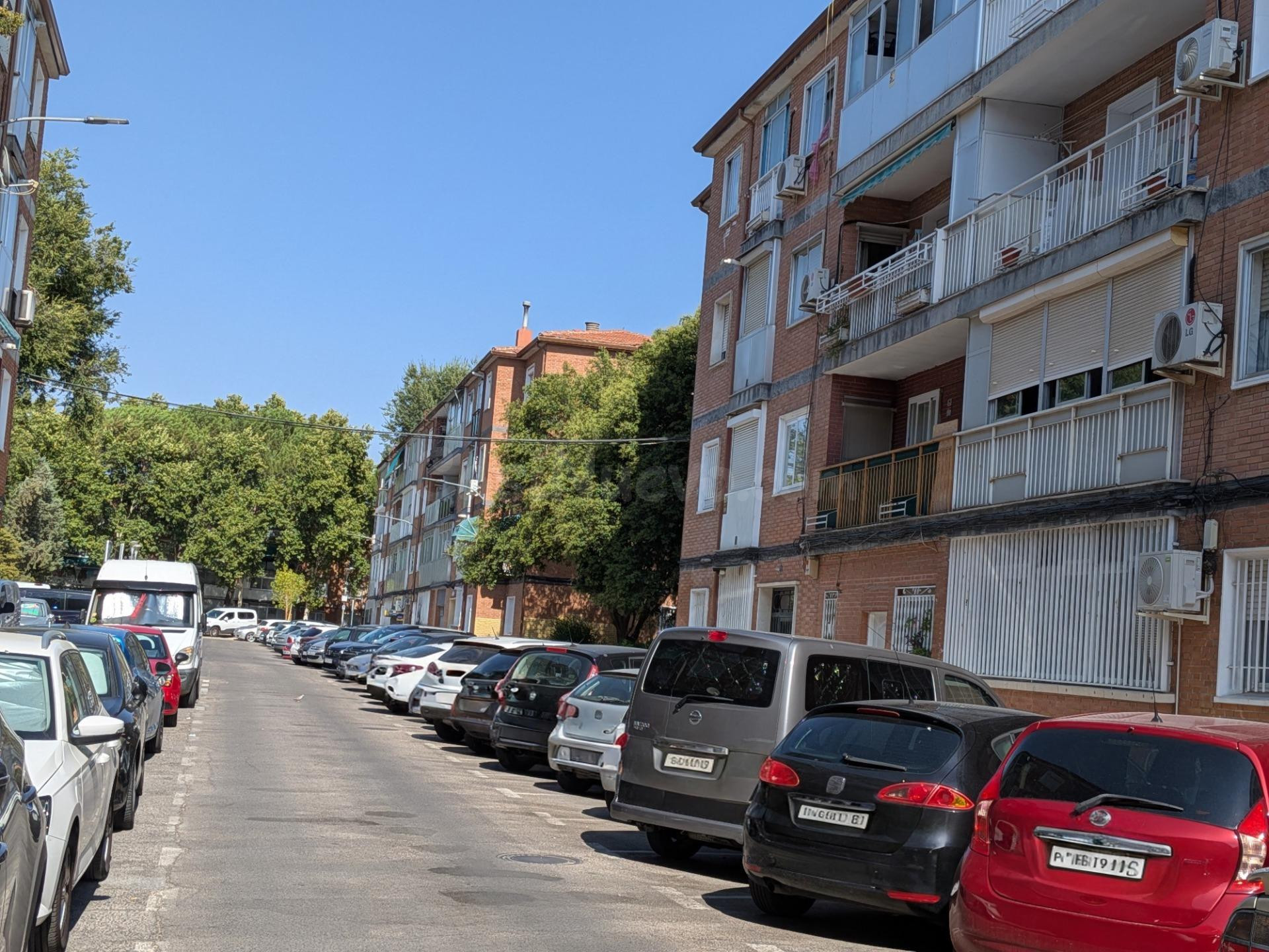 PISO EN VENTA DE REYES CATOLICOS