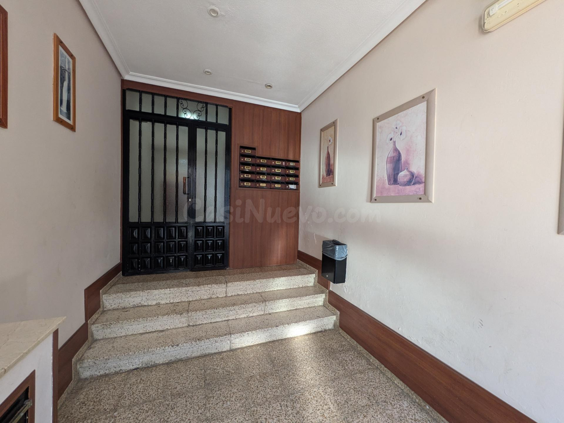 PISO EN VENTA DE REYES CATOLICOS - foto 2