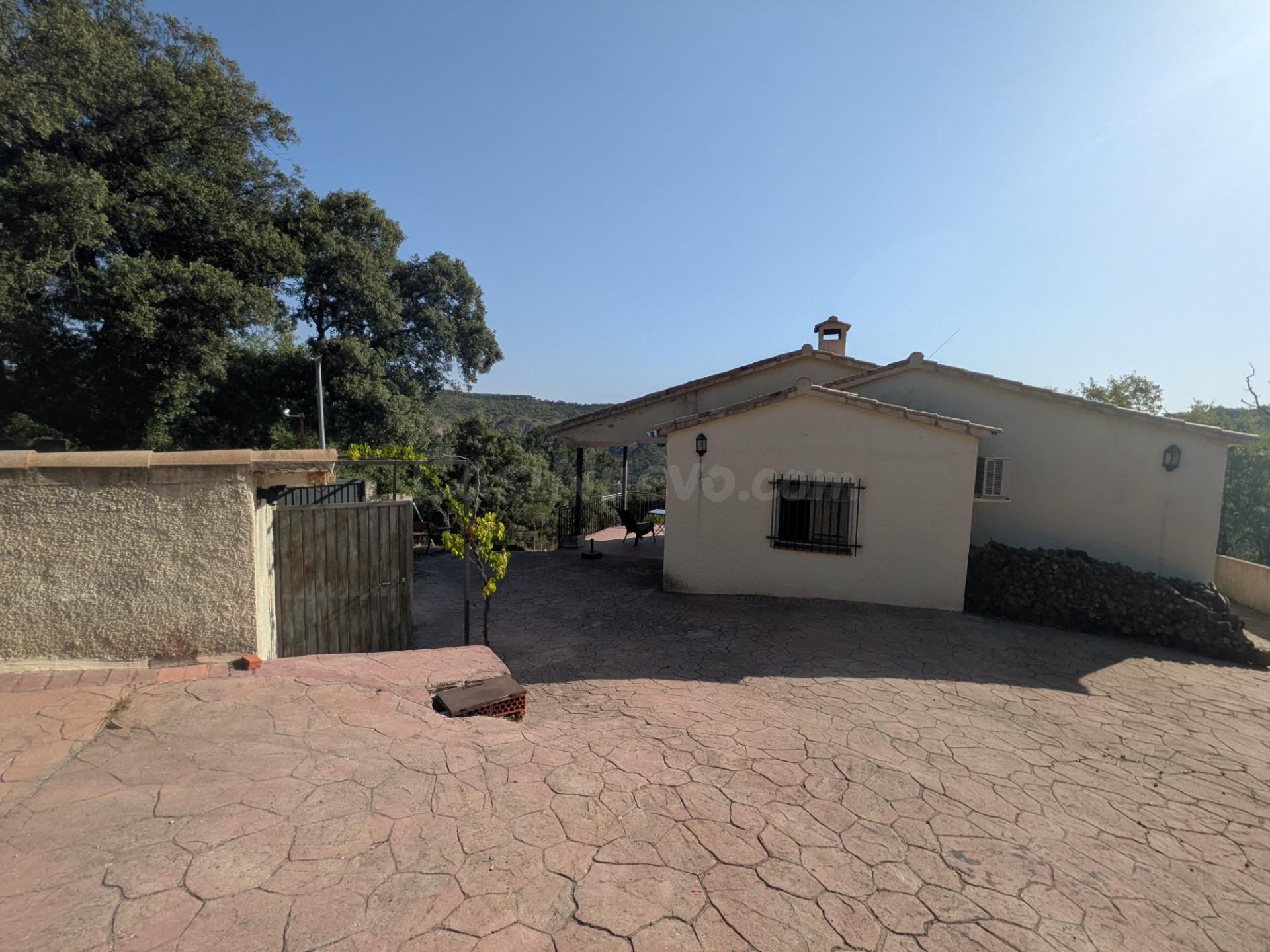CHALET EN URBANIZACION LOS MANANTIALES DE HONTOBA (GUADALAJA