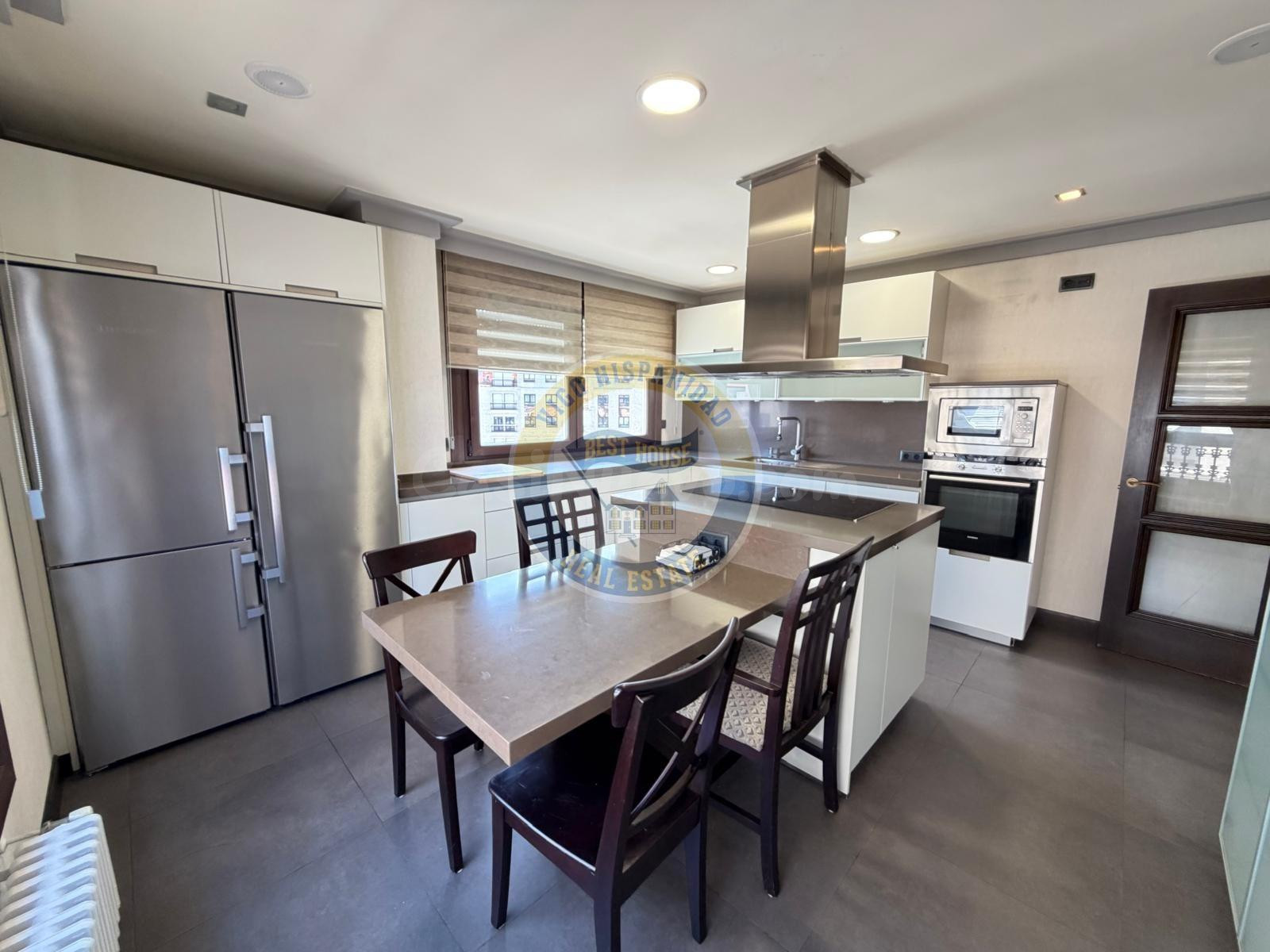 EXCLUSIVO ÁTICO-DÚPLEX CON VISTAS AL MAR - foto 4