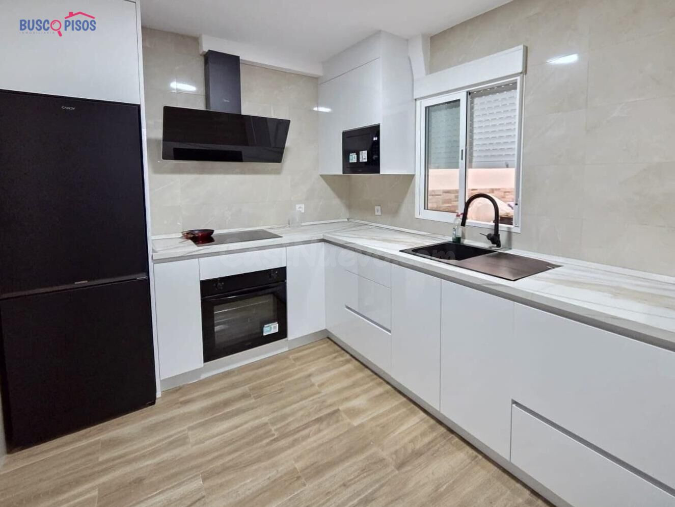 PLANTA BAJA EN VENTA REFORMADA ZONA ARCÁNGEL - foto 5