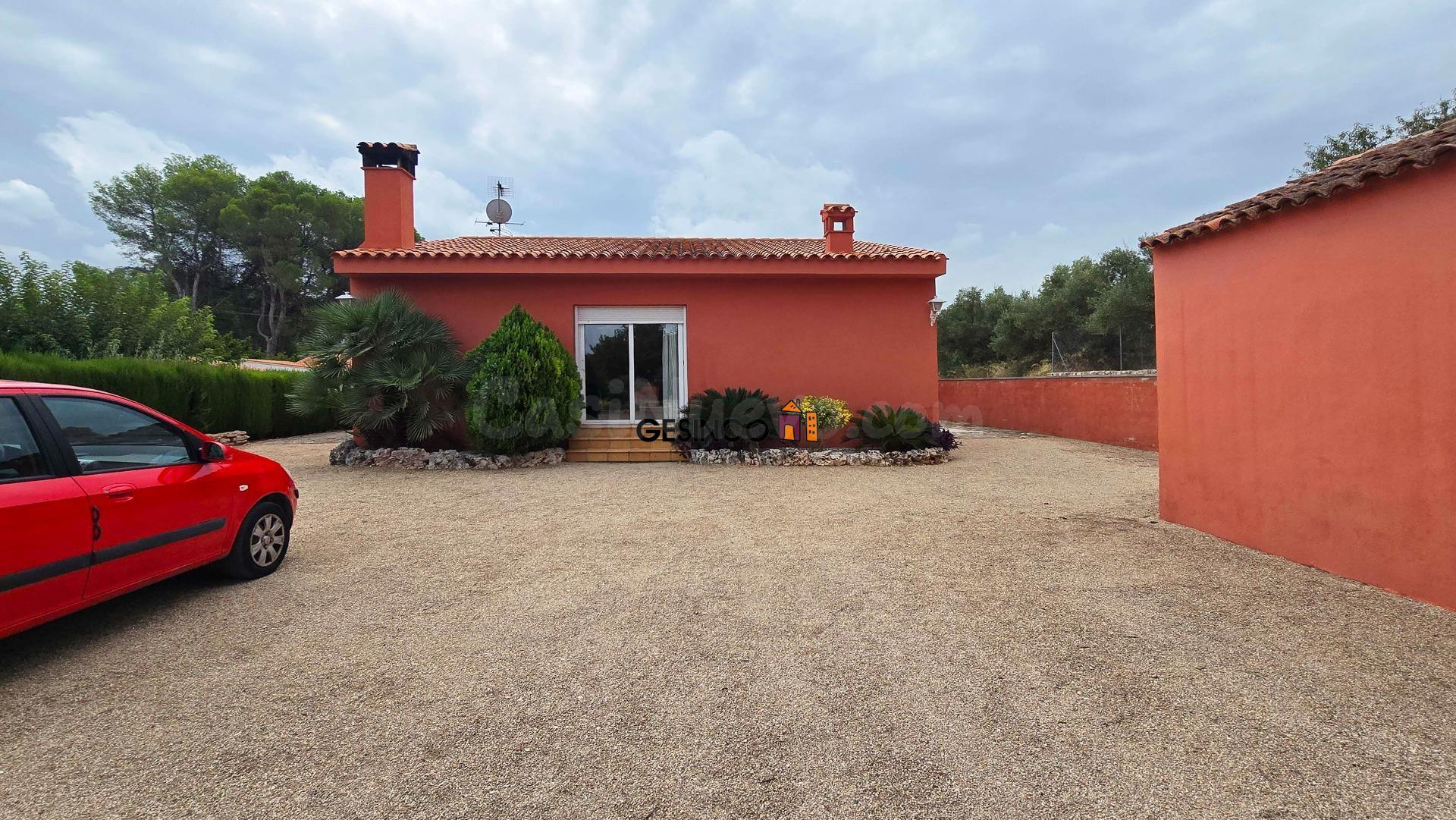 PRECIOSO CHALET EN VENTA EN ONTINYENT