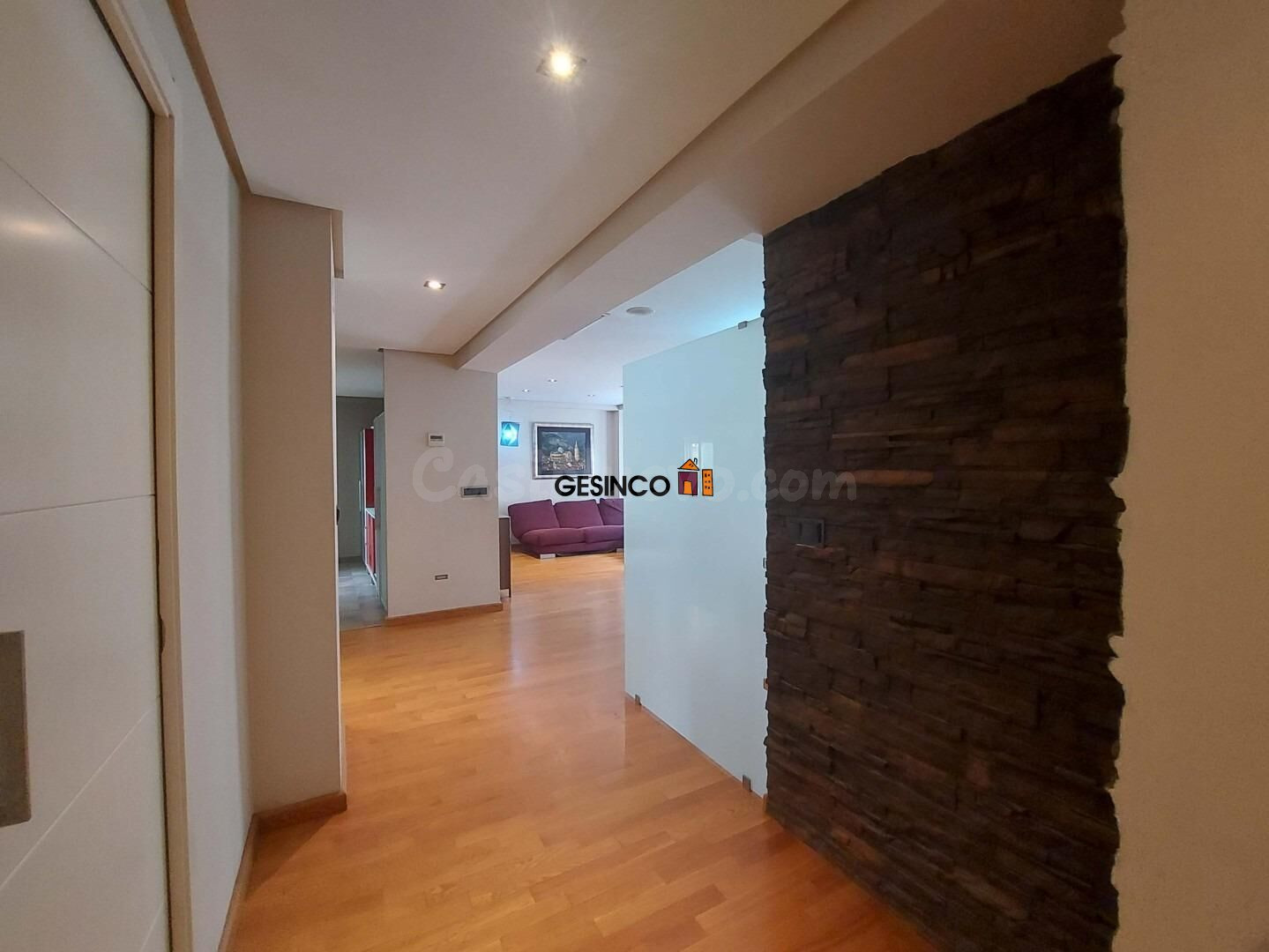 VIVIENDA EN TERCERA PLANTA CON ASCENSOR ¡¡CÉNTRICA!! - foto 2
