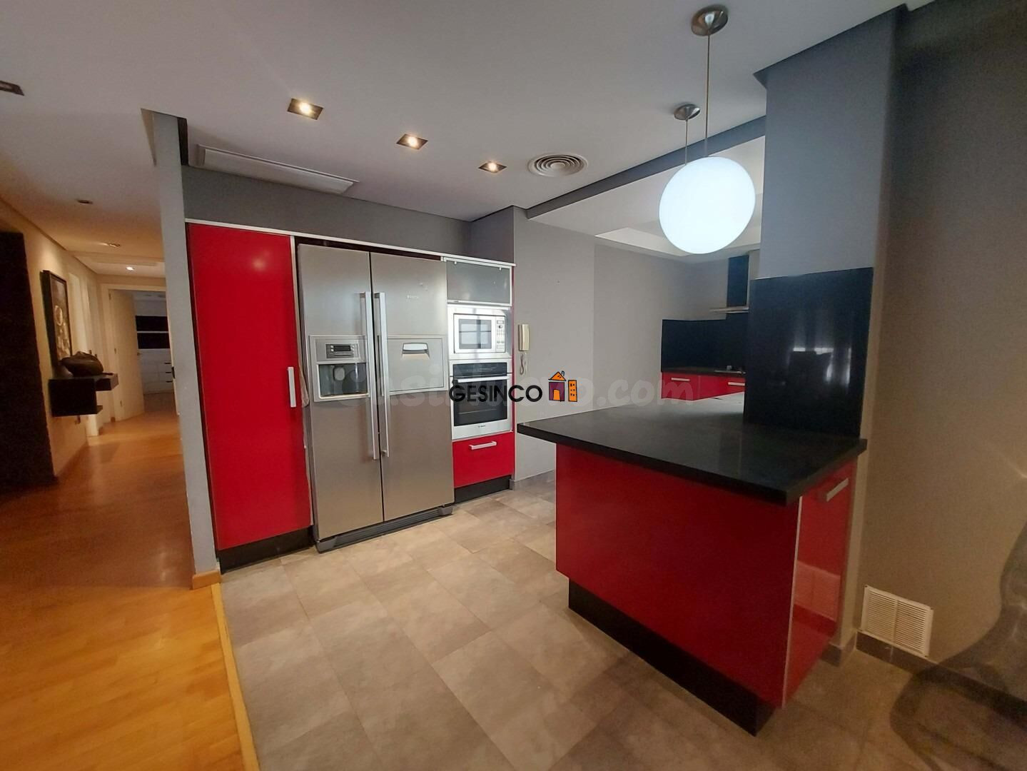 VIVIENDA EN TERCERA PLANTA CON ASCENSOR ¡¡CÉNTRICA!! - foto 3