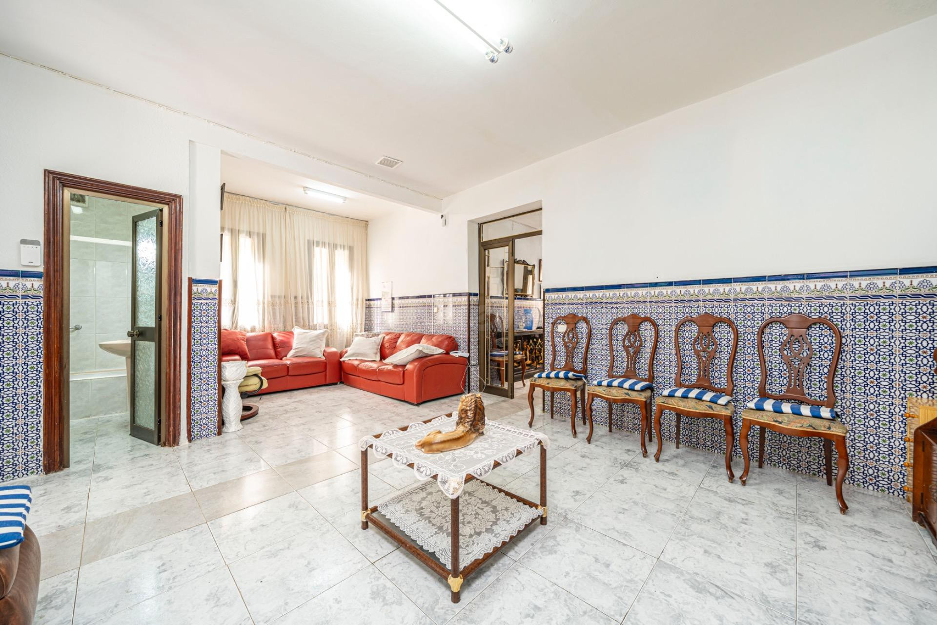 Planta baja de dos habitaciones y garaje - foto 4