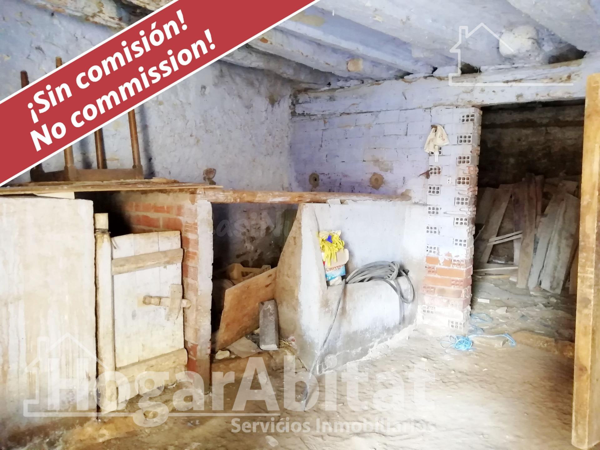 AMPLIA CASA DE PUEBLO PARA REFORMAR CON SOLAR - foto 3