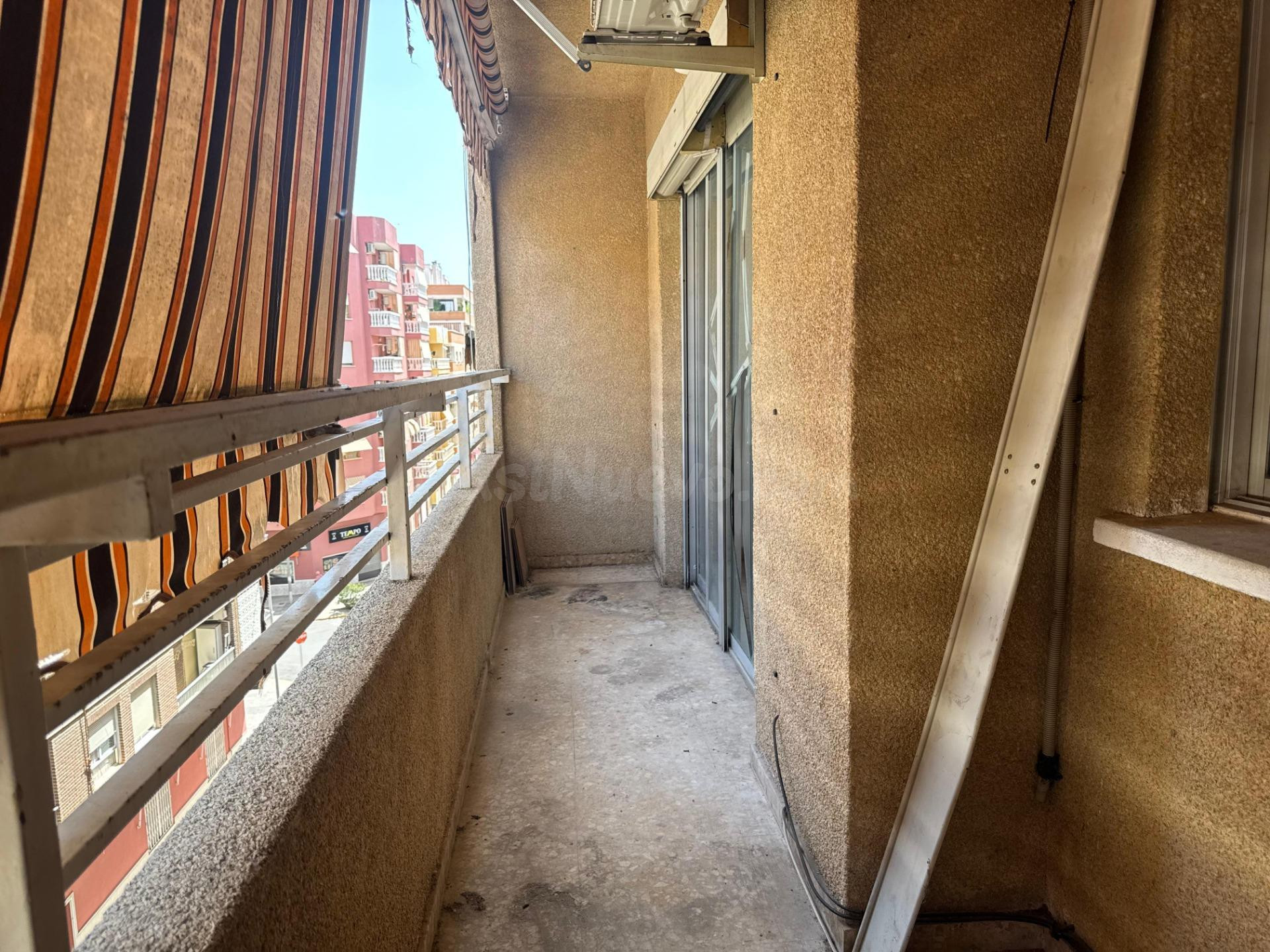 Piso amplio de 3 habitaciones con balcón y muchas posibilida - foto 4
