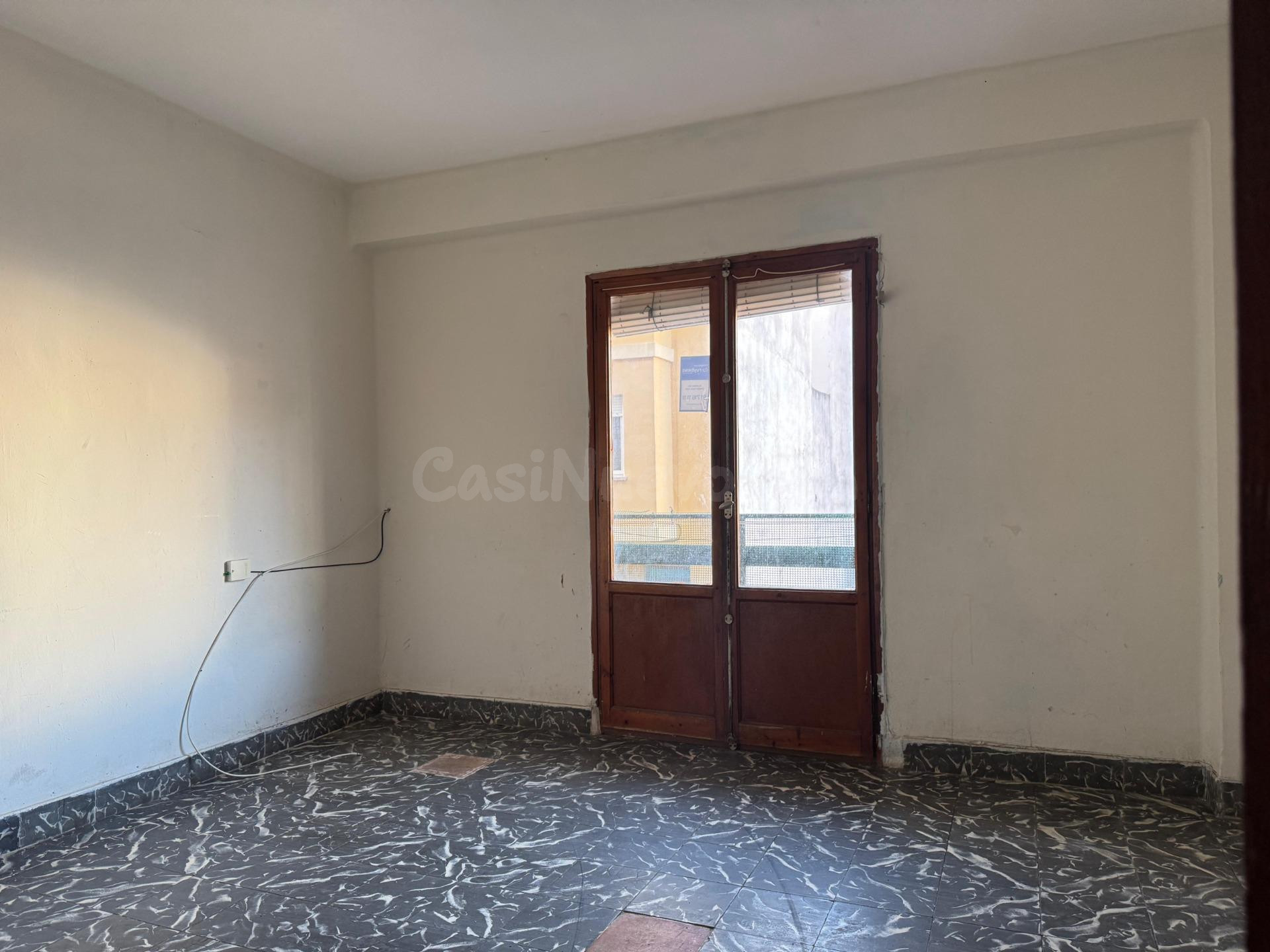 Piso de 3 habitaciones para reformar en zona San Francisco,  - foto 2