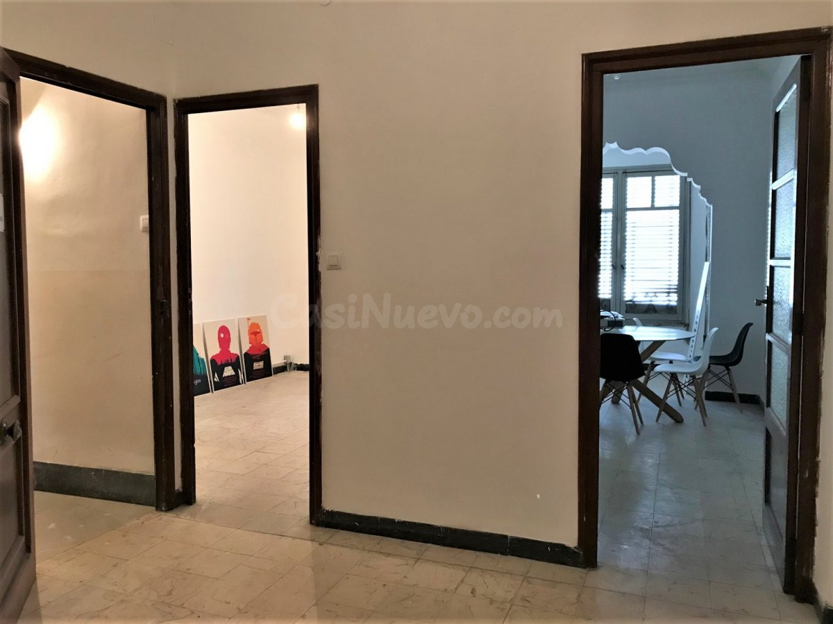 Oficina con estilo clásico y moderno - foto 3