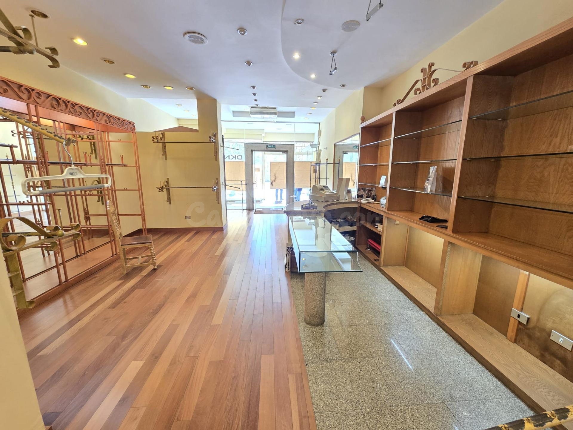 BAIONA LOCAL COMERCIAL TOTALMENTE ACONDICIONADO