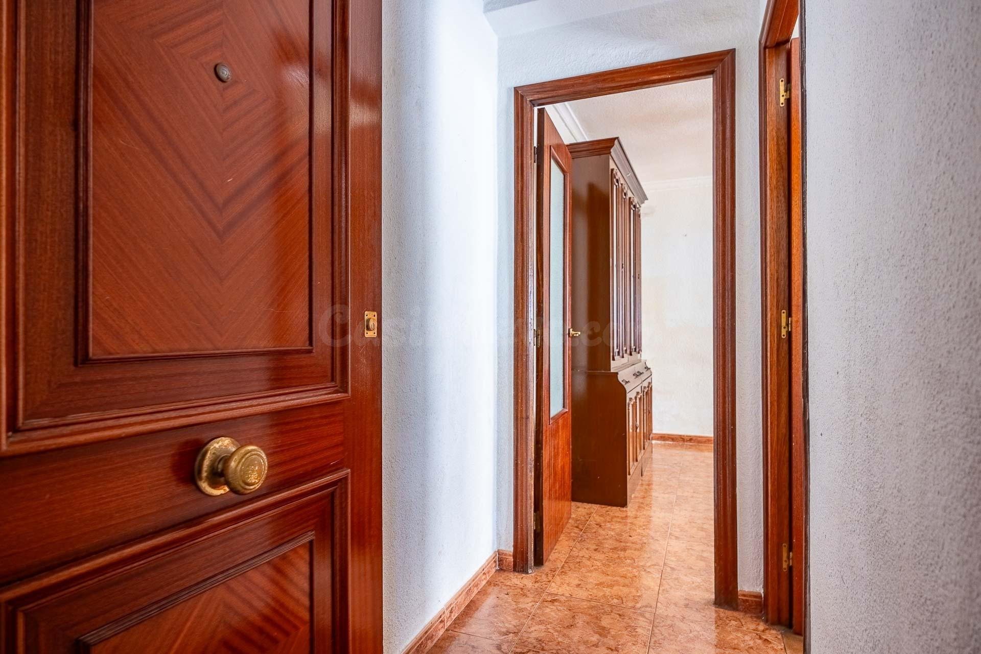 PISO EN VENTA JUNTO A LA IGLESIA - foto 2