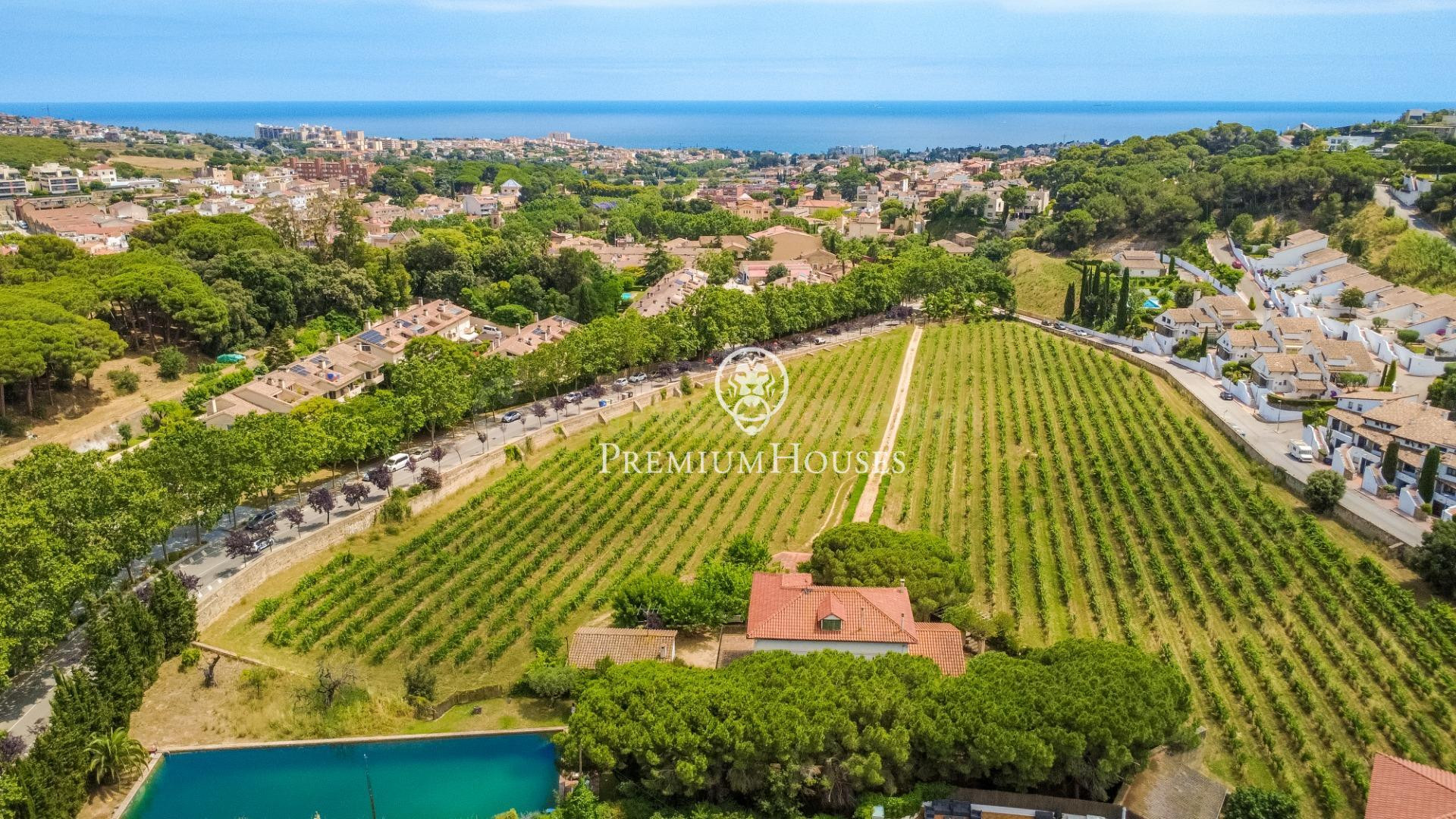 Fantástica finca centenaria con piscina en venta en el centr - foto 2
