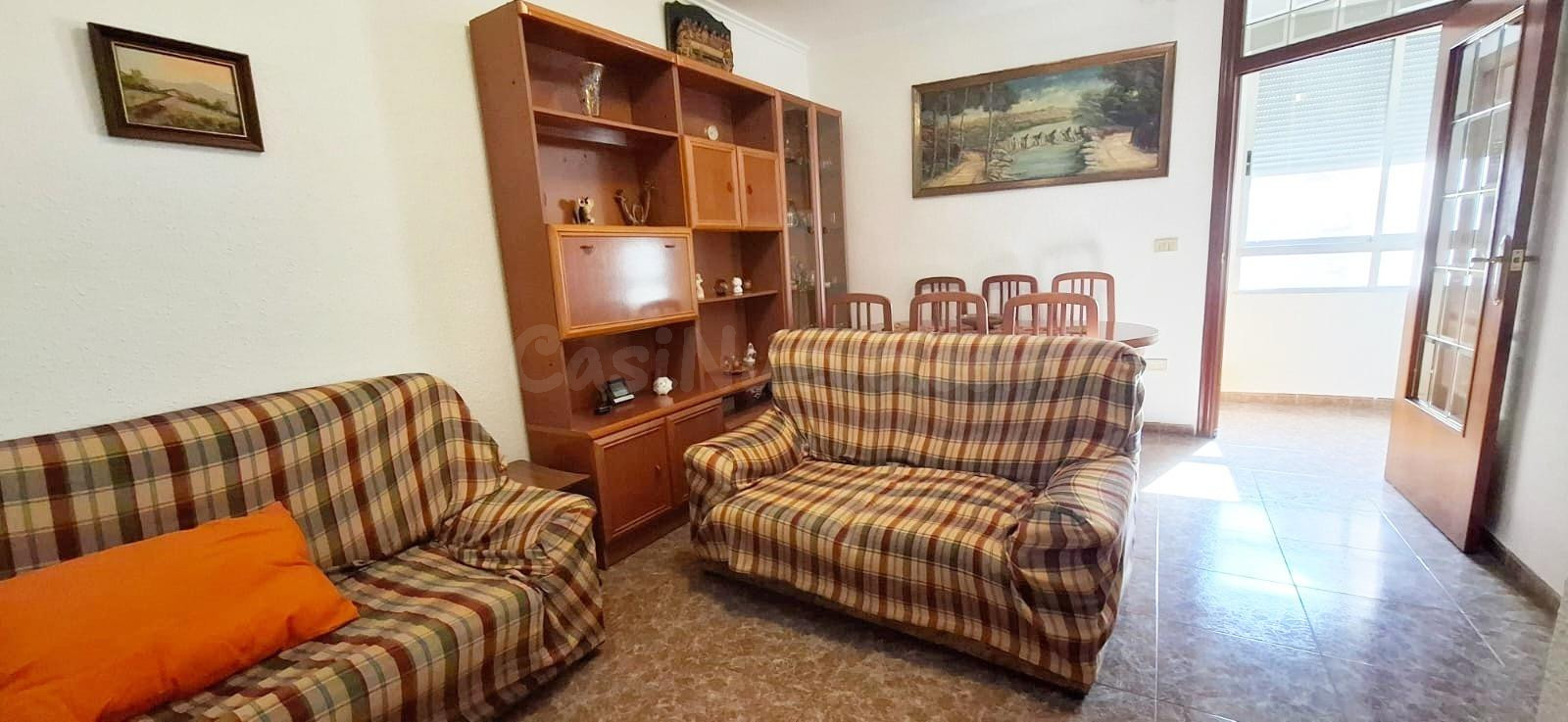 Casa espaciosa con gran potencial de reforma en zona Norte –