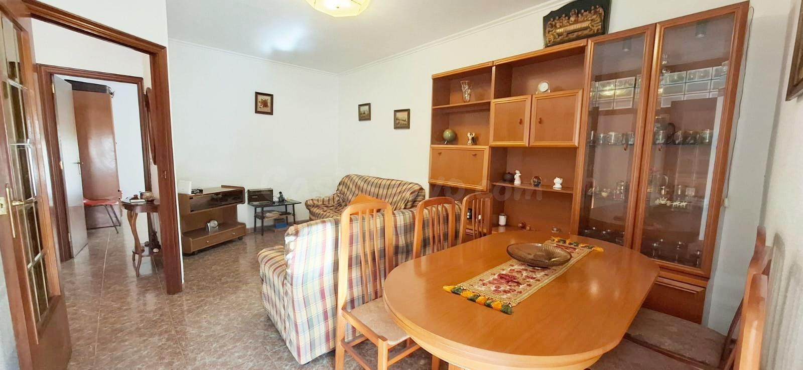 Casa espaciosa con gran potencial de reforma en zona Norte – - foto 2